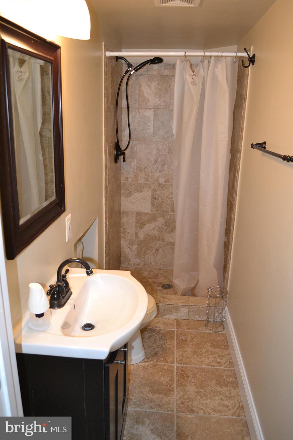 MAIDEN CHOICE VILLAGE - Residential Lease