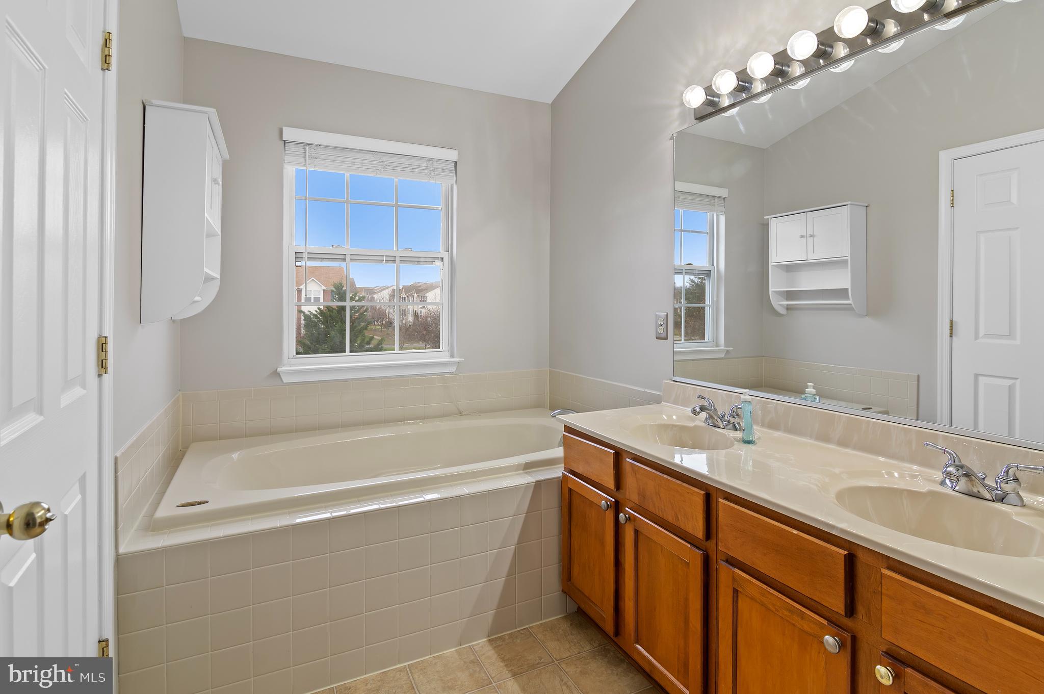 EATON SQUARE - Residential Lease