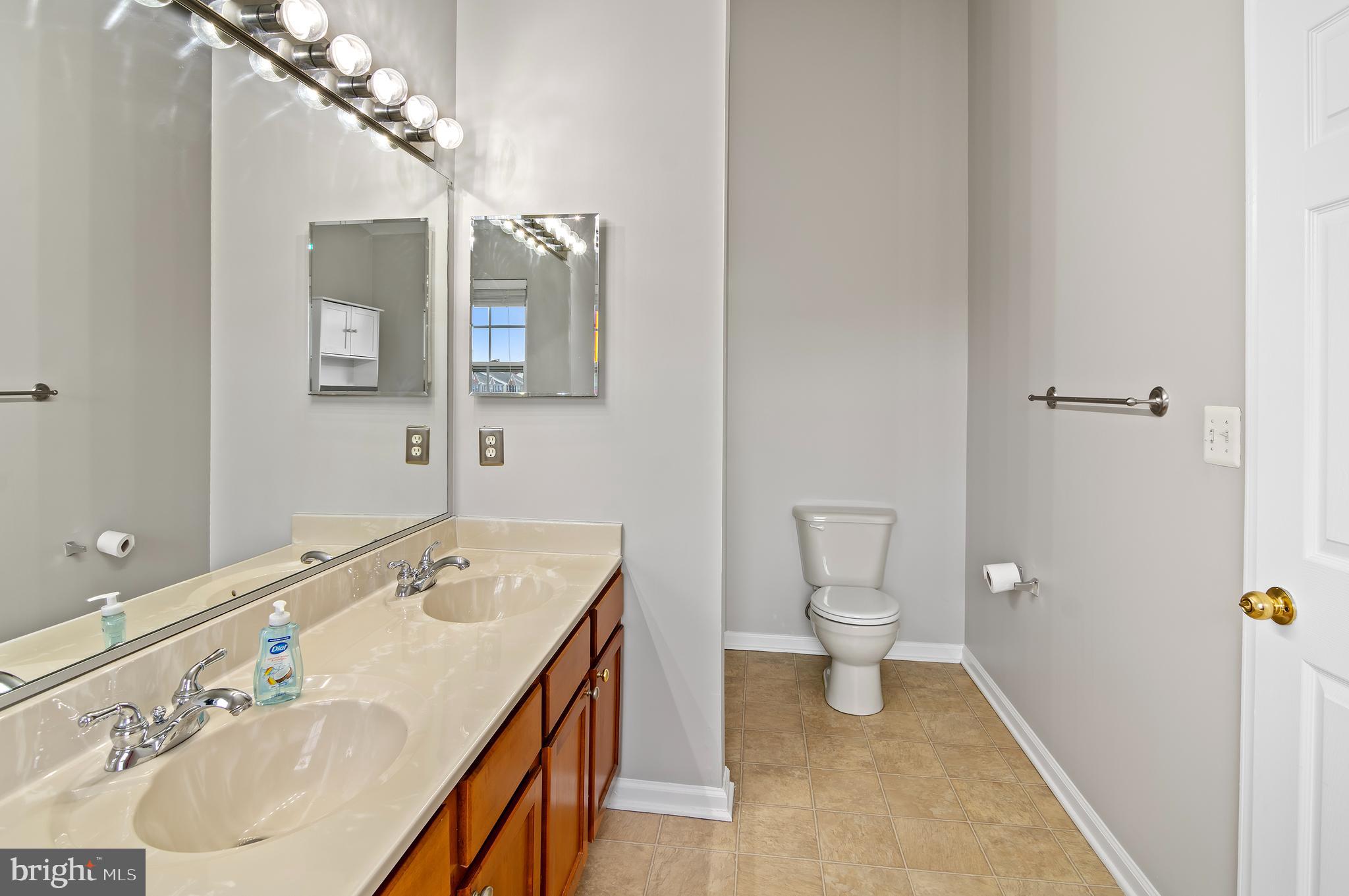 EATON SQUARE - Residential Lease