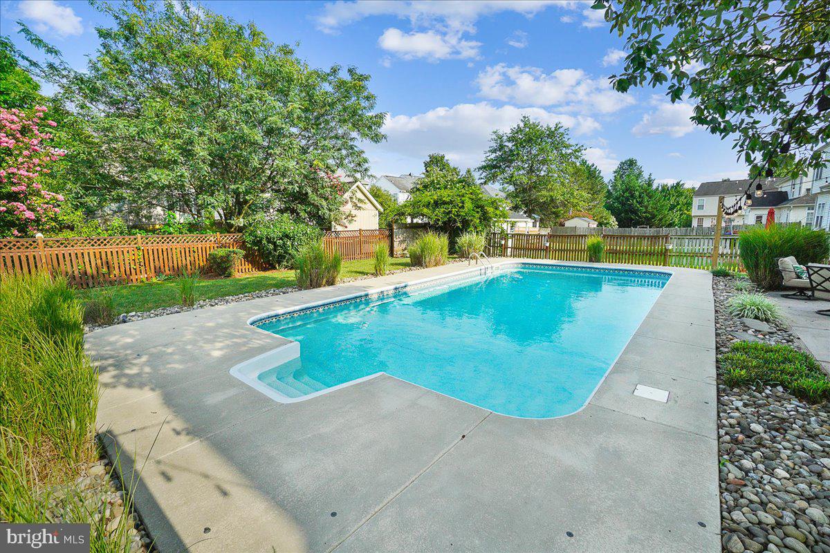 SUN MEADOW - Residential