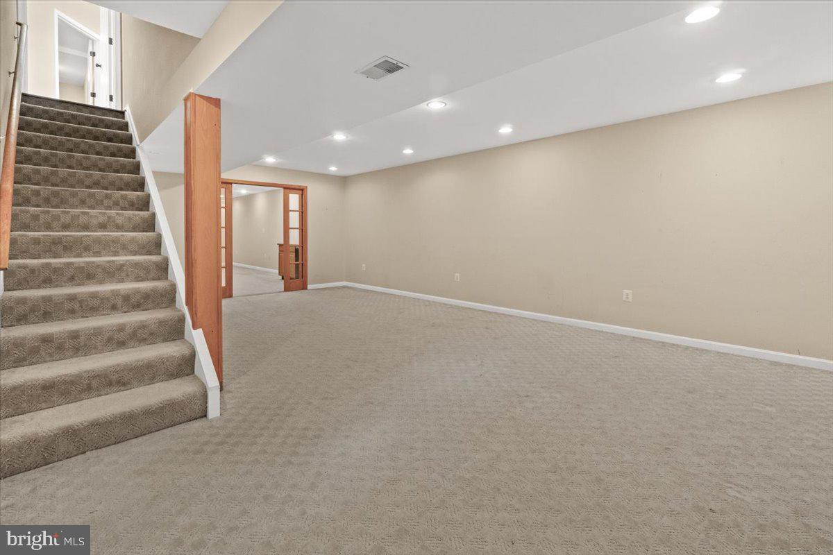 SUN MEADOW - Residential