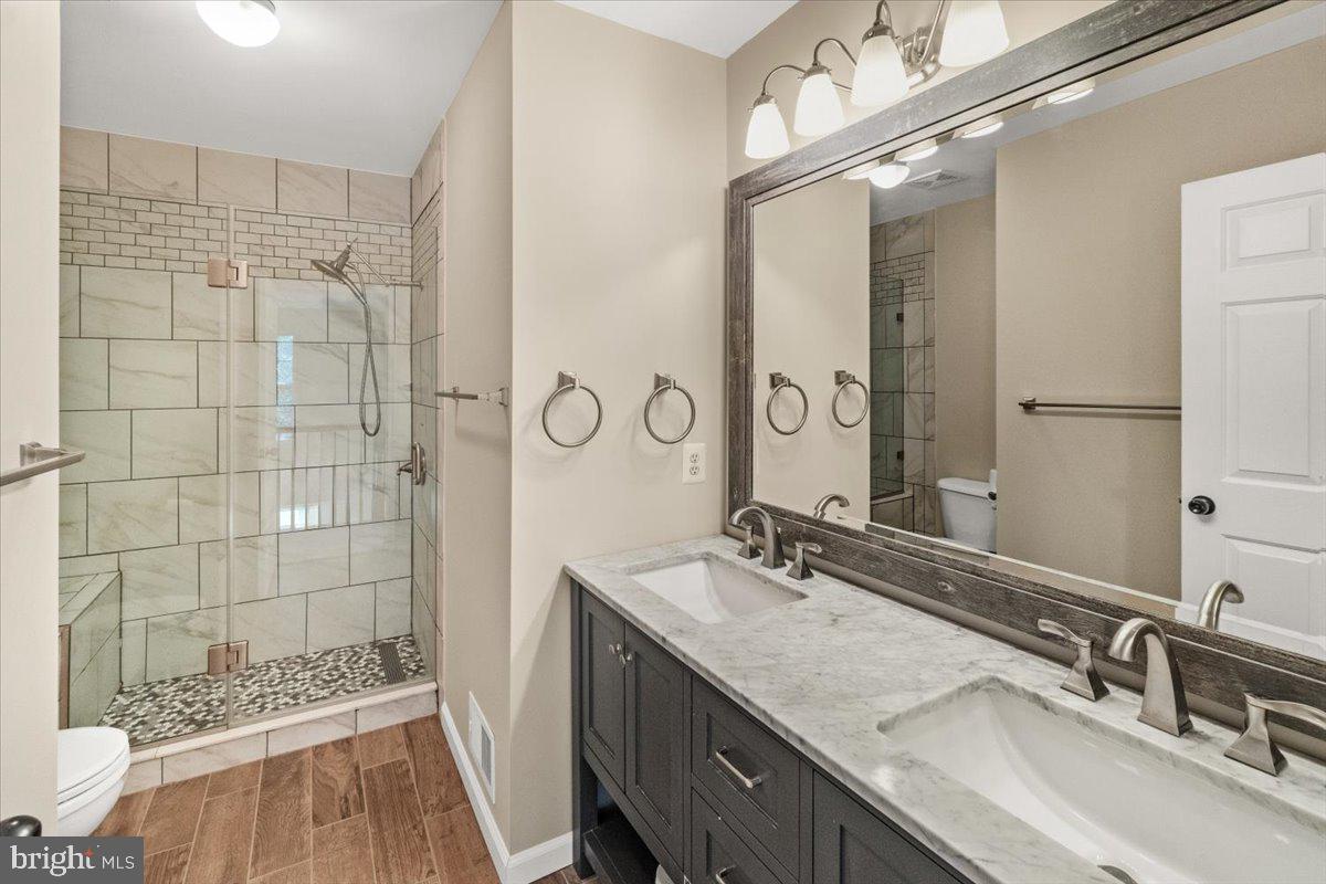 SUN MEADOW - Residential