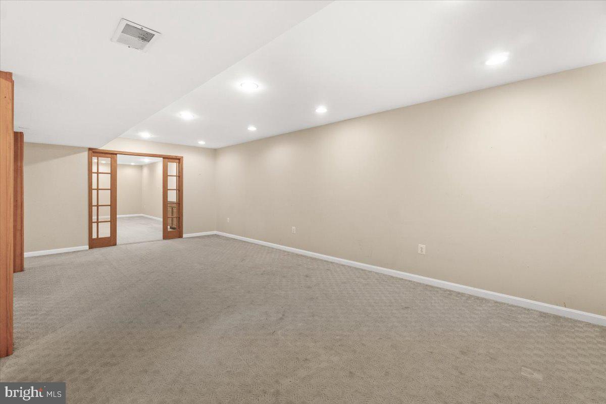 SUN MEADOW - Residential