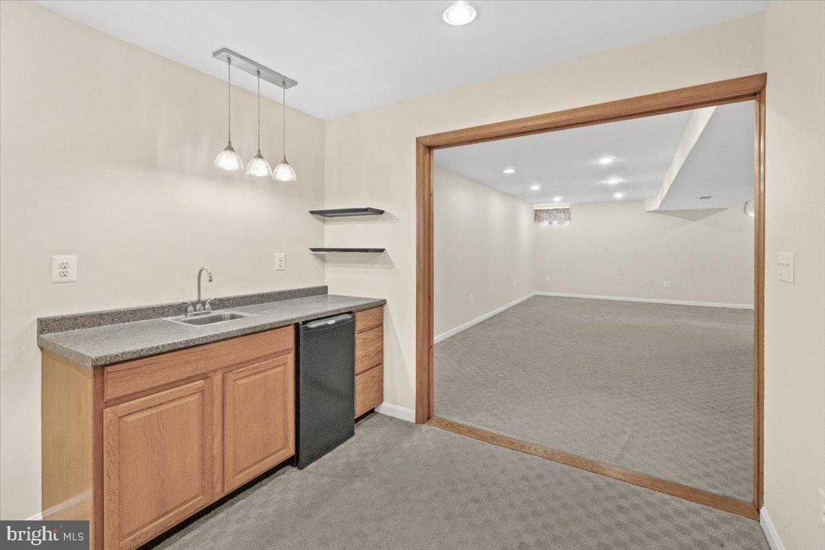 SUN MEADOW - Residential