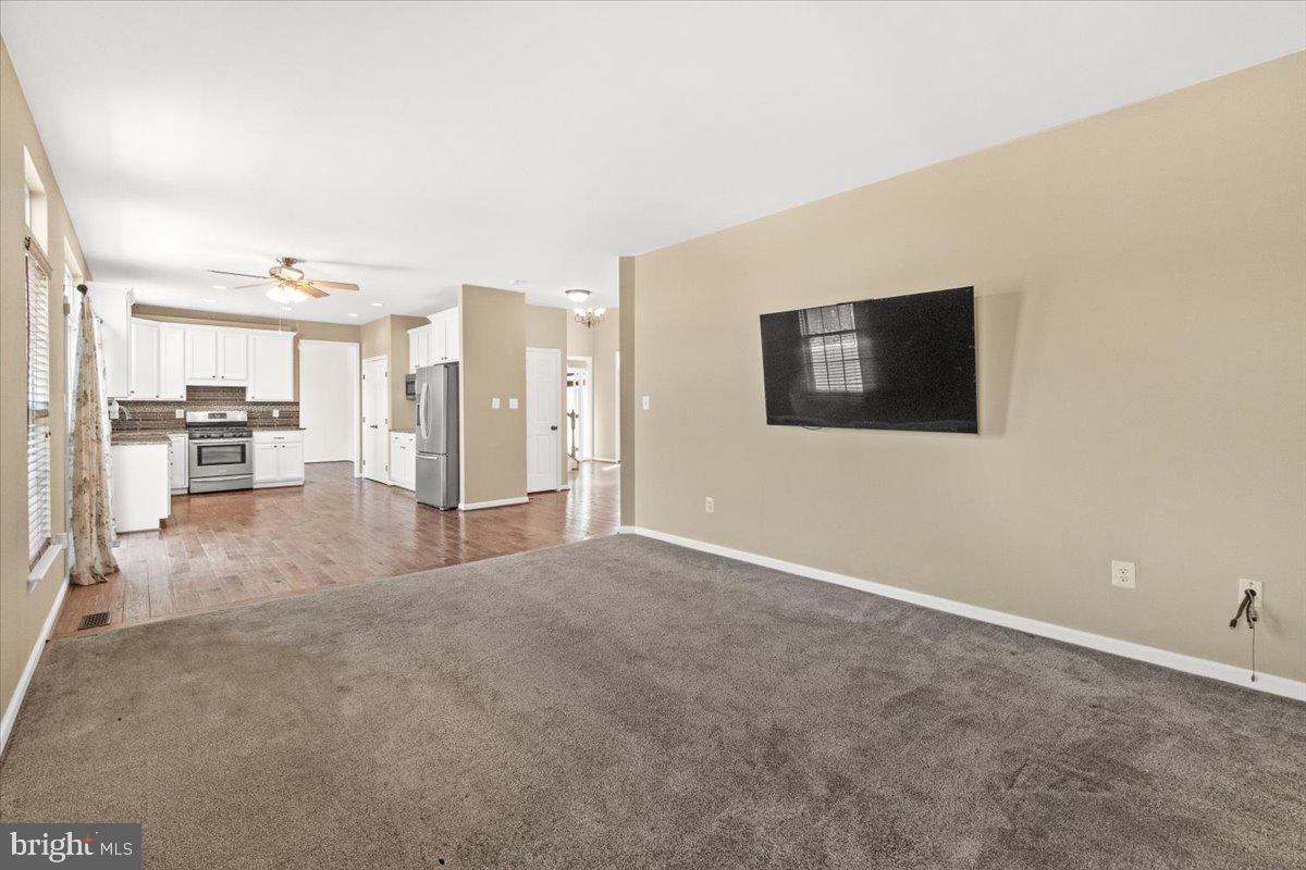 SUN MEADOW - Residential