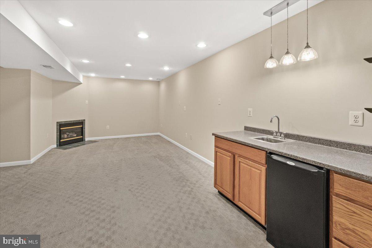 SUN MEADOW - Residential