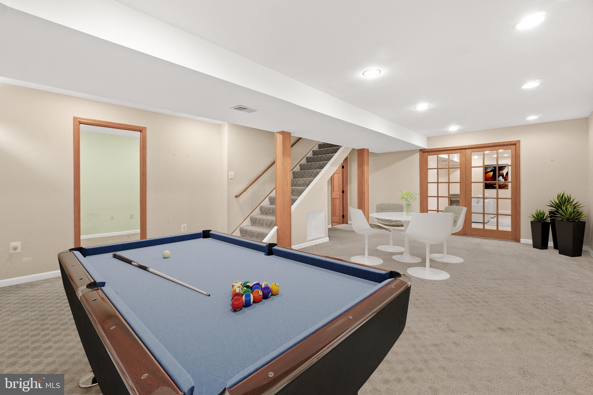 SUN MEADOW - Residential