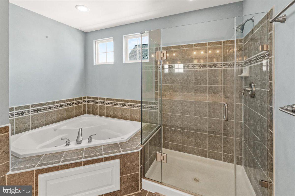 SUN MEADOW - Residential