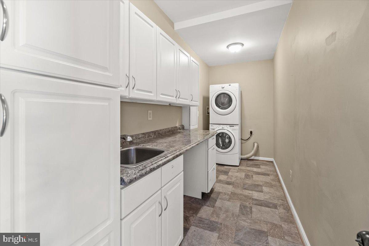 SUN MEADOW - Residential