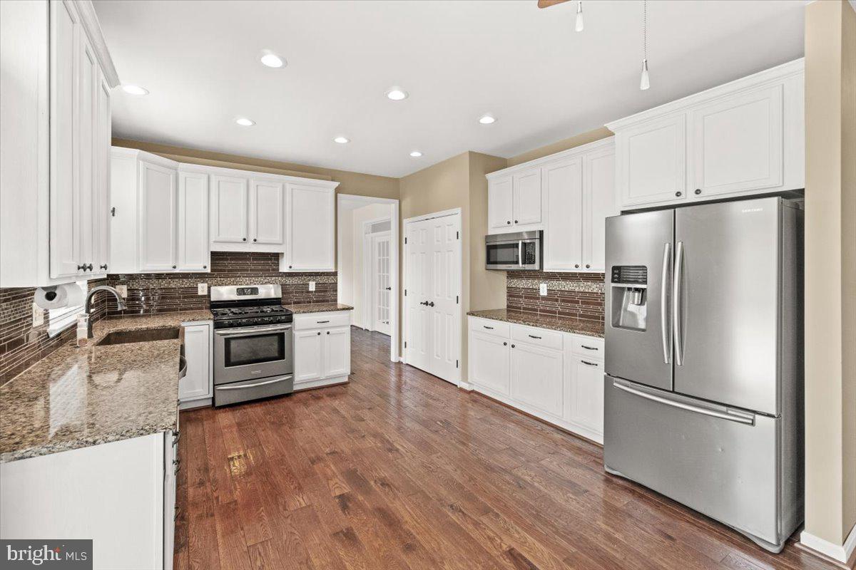 SUN MEADOW - Residential