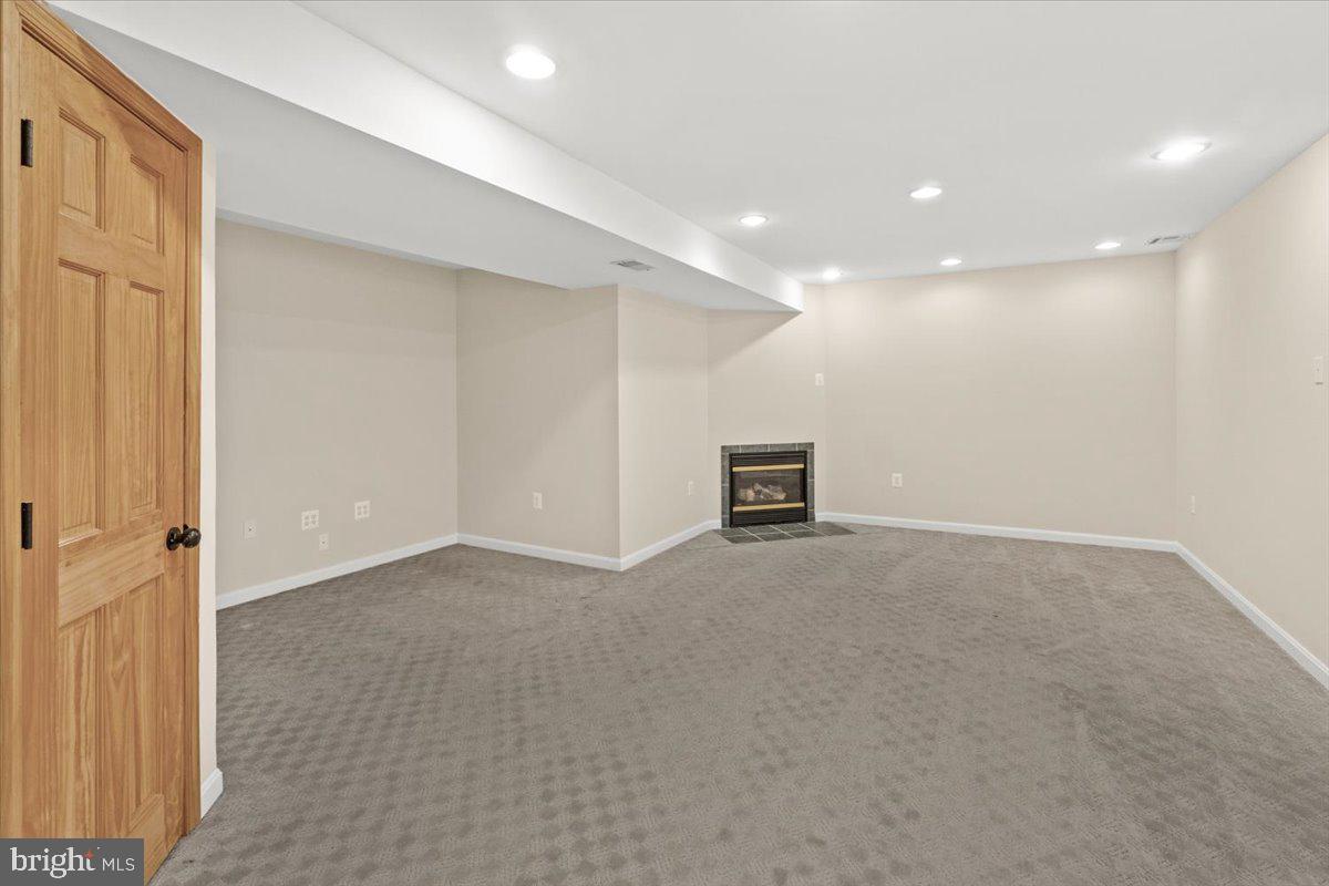 SUN MEADOW - Residential