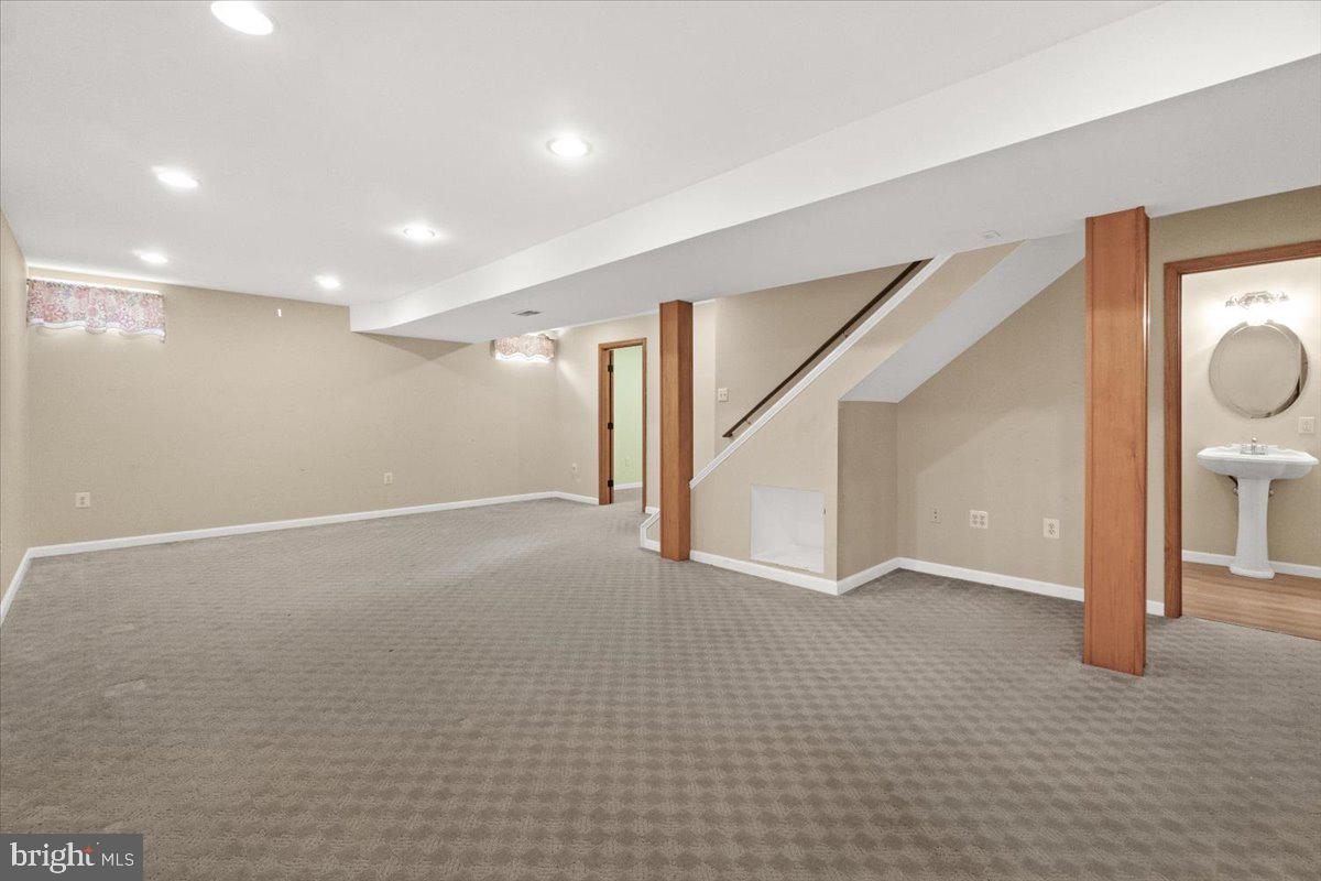 SUN MEADOW - Residential