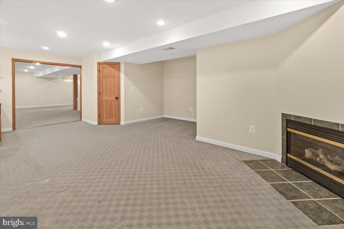 SUN MEADOW - Residential