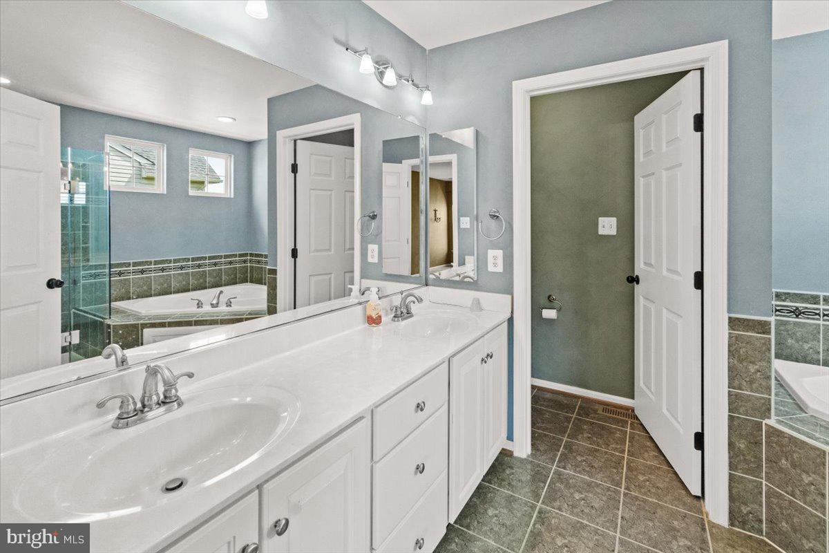 SUN MEADOW - Residential