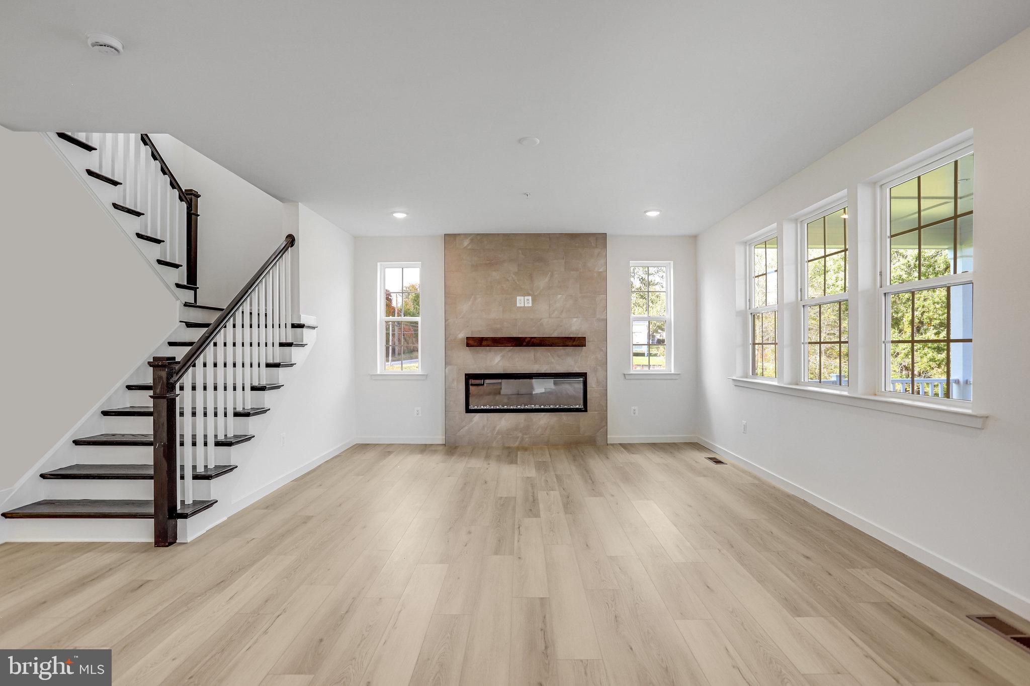 WORTHINGTON GROVE - Residential