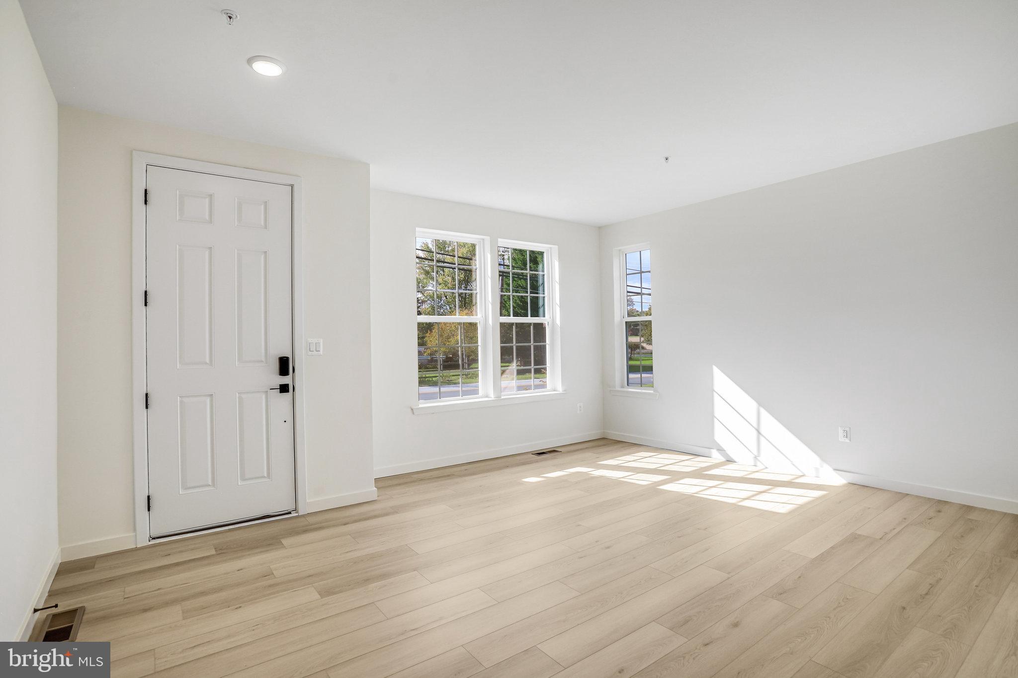 WORTHINGTON GROVE - Residential