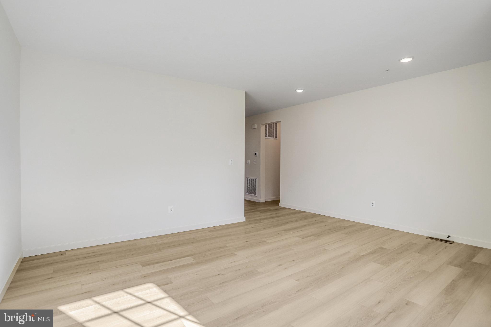 WORTHINGTON GROVE - Residential