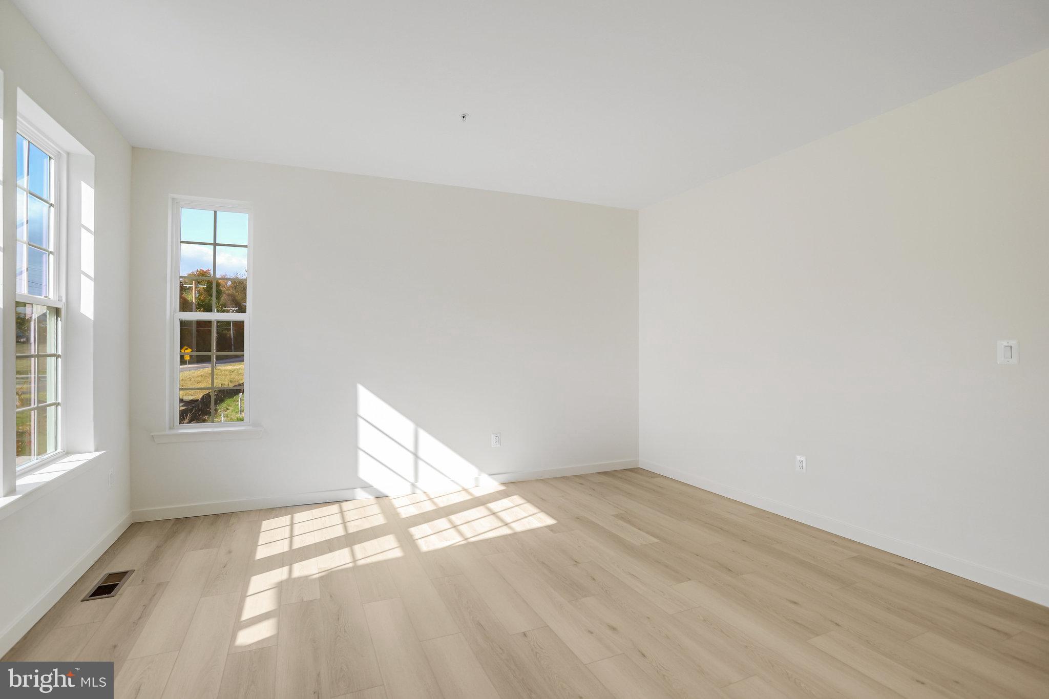 WORTHINGTON GROVE - Residential