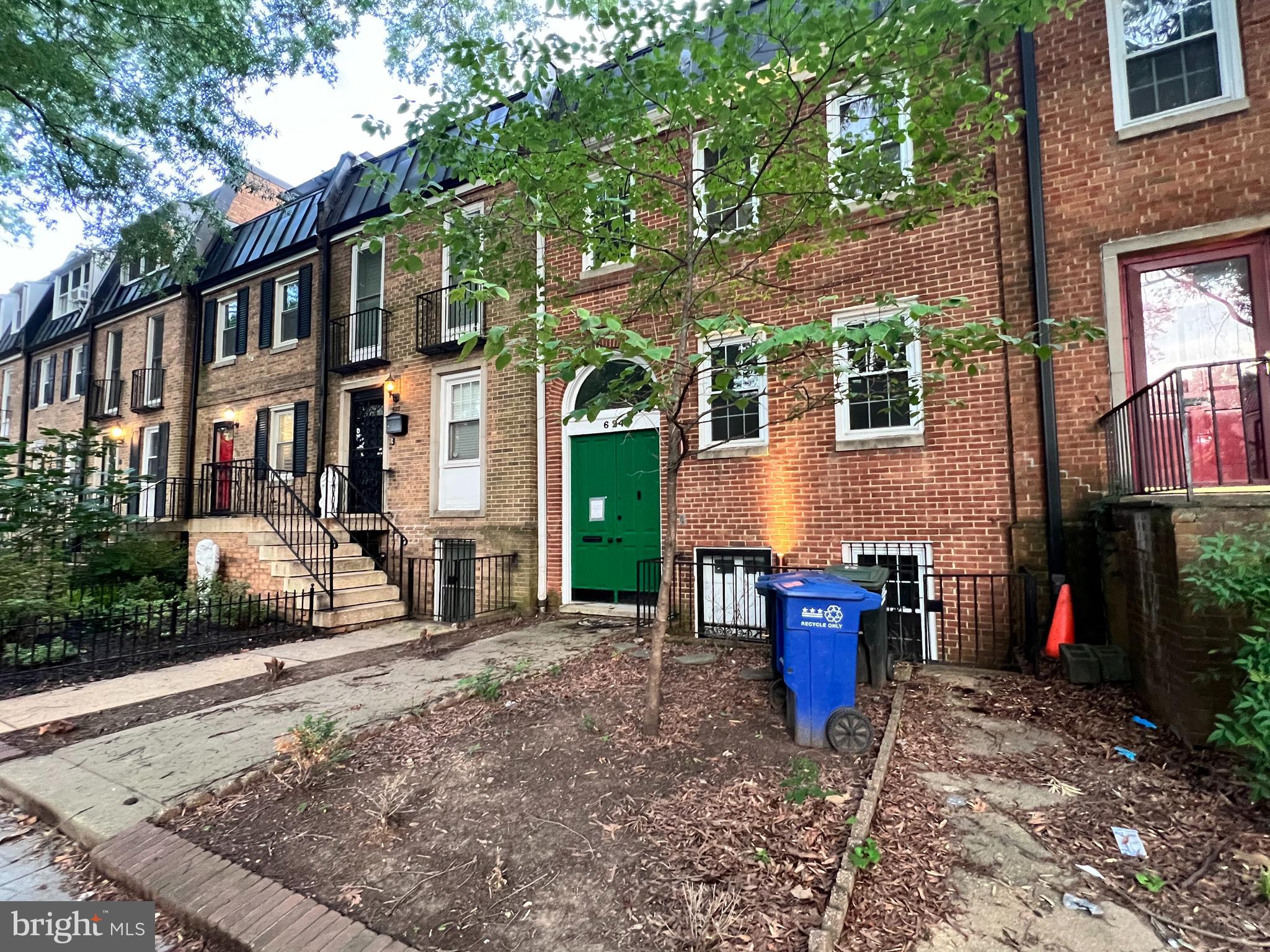624 G STREET SW