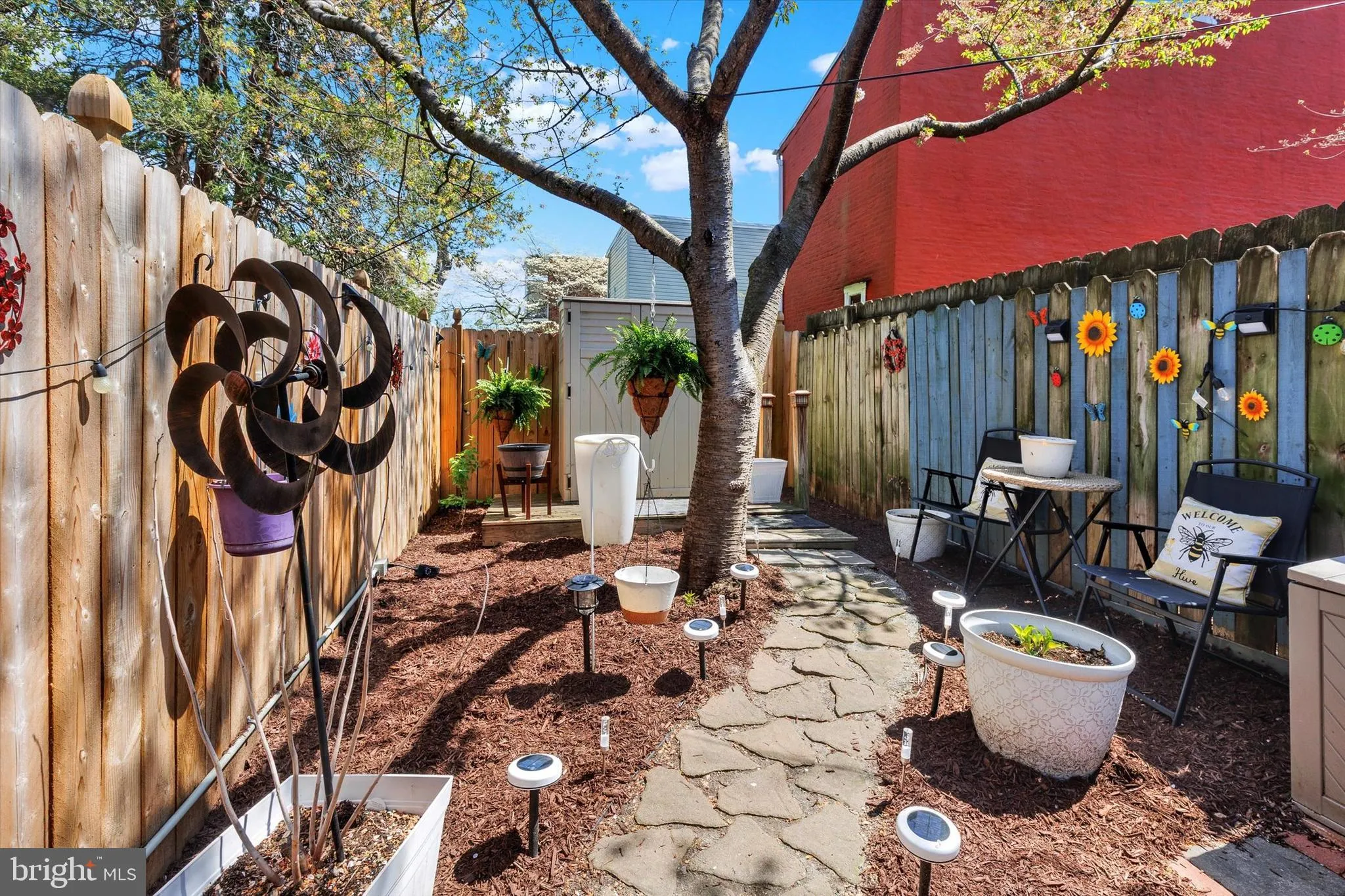 Lancaster, Pennsylvania 17602, United States, 4 Bedrooms Bedrooms, ,2 BathroomsBathrooms,Residential,Pending,139059