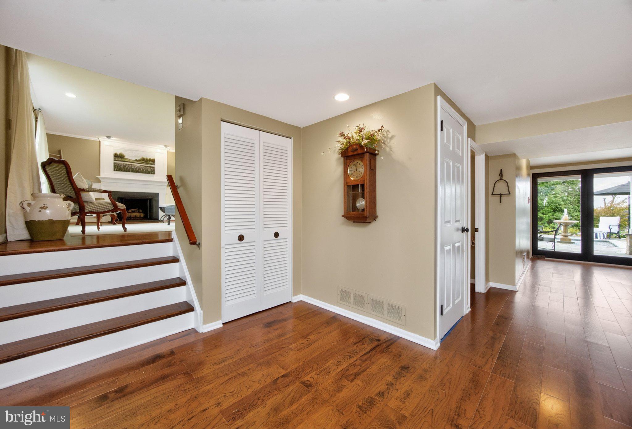 88 DEERPATH ROAD
