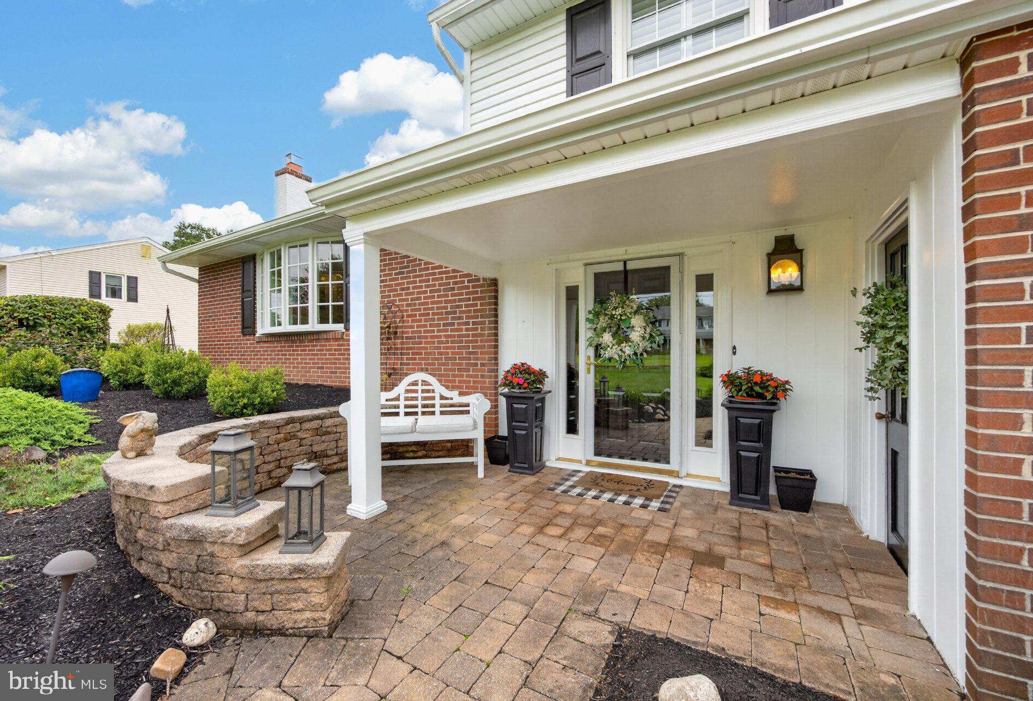 88 DEERPATH ROAD