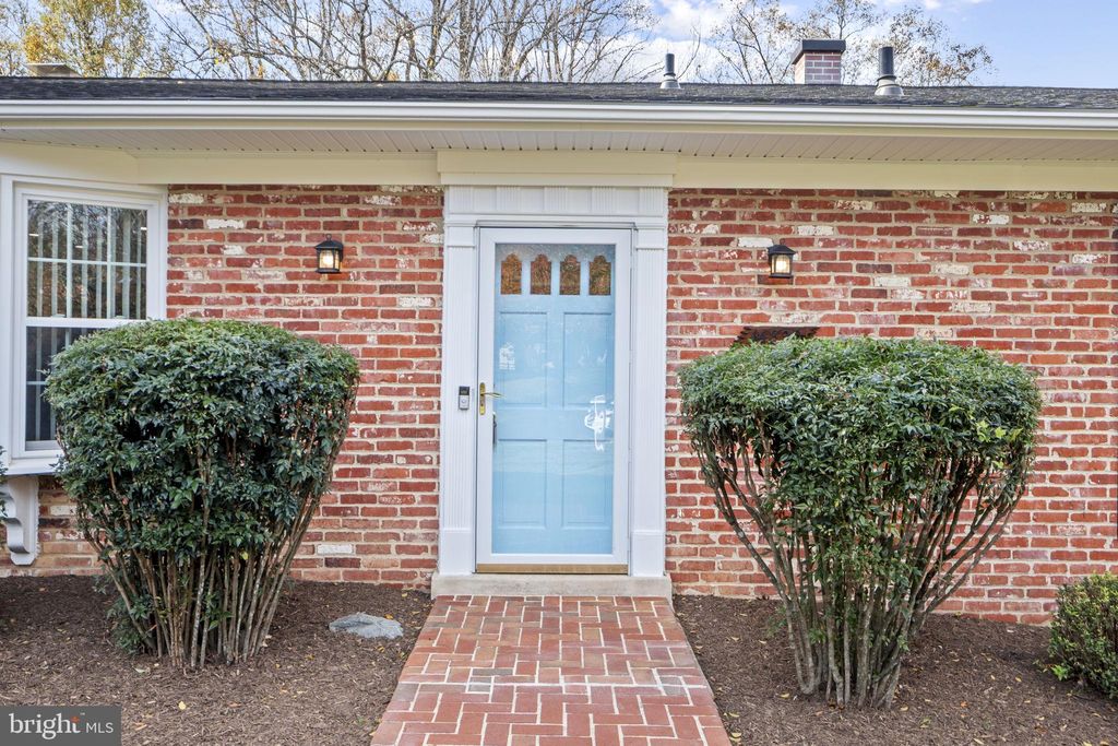 Photo of 14820 Cobblestone Drive, SILVER SPRING, MD 20905 (MLS # MDMC2205952)