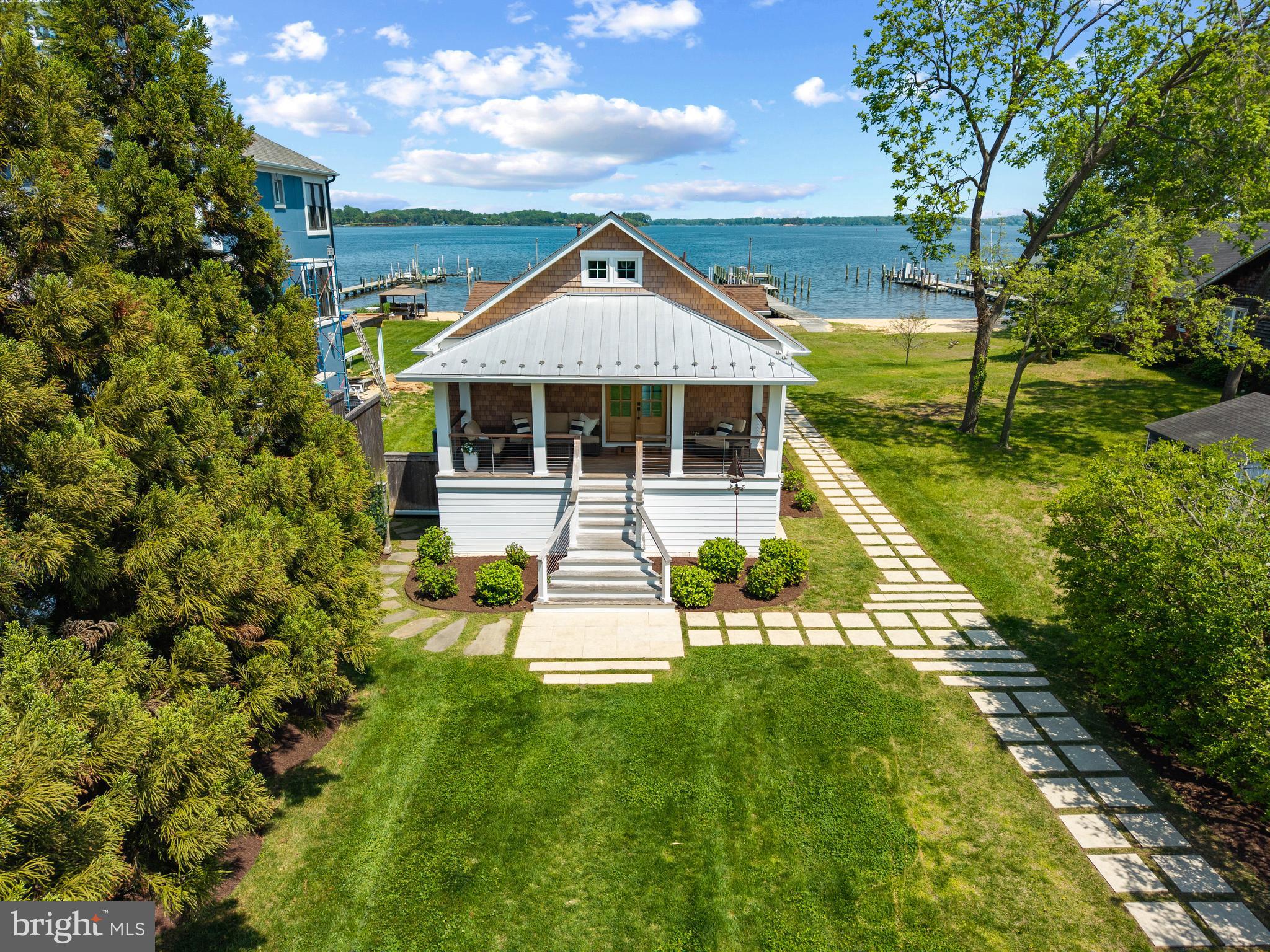 713 COTTAGE DRIVE
