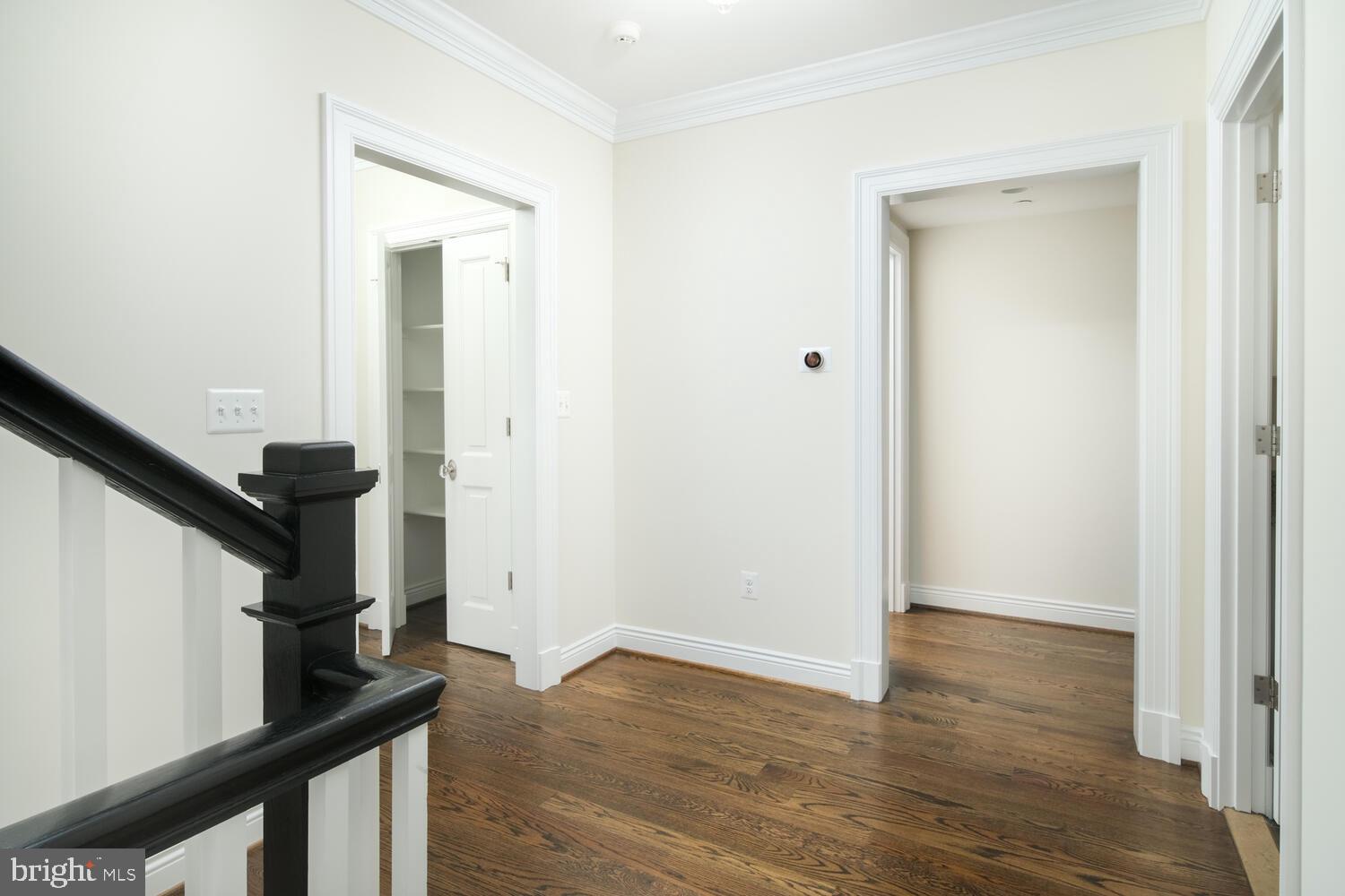 ROLLINGWOOD - Residential