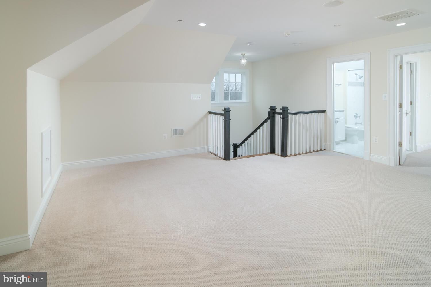 ROLLINGWOOD - Residential