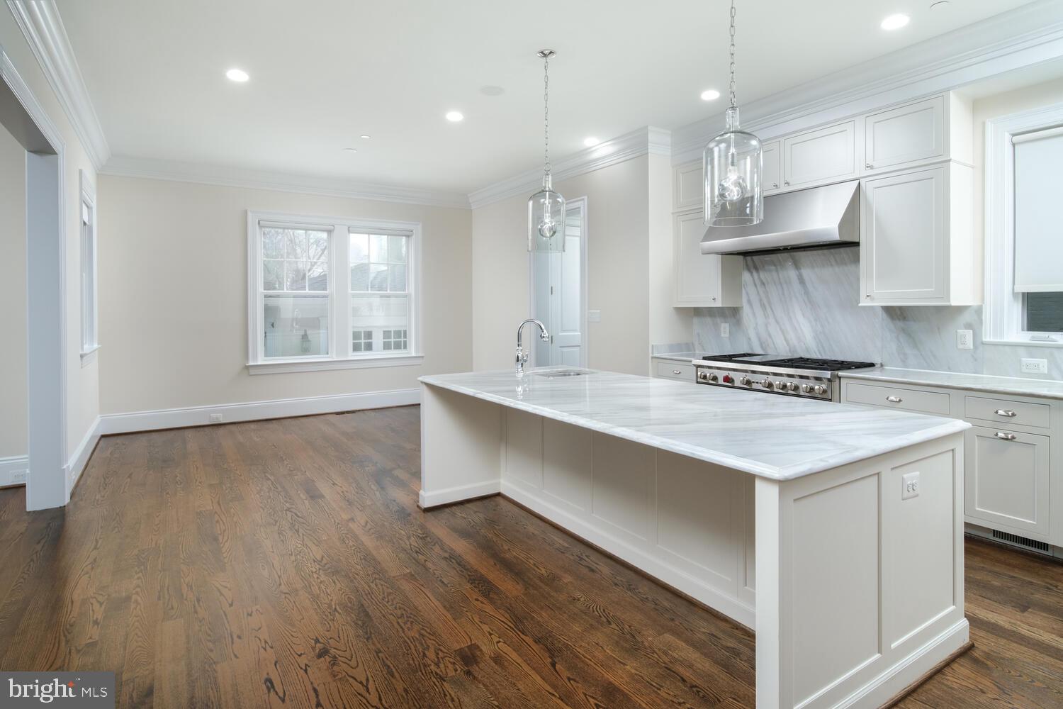 ROLLINGWOOD - Residential