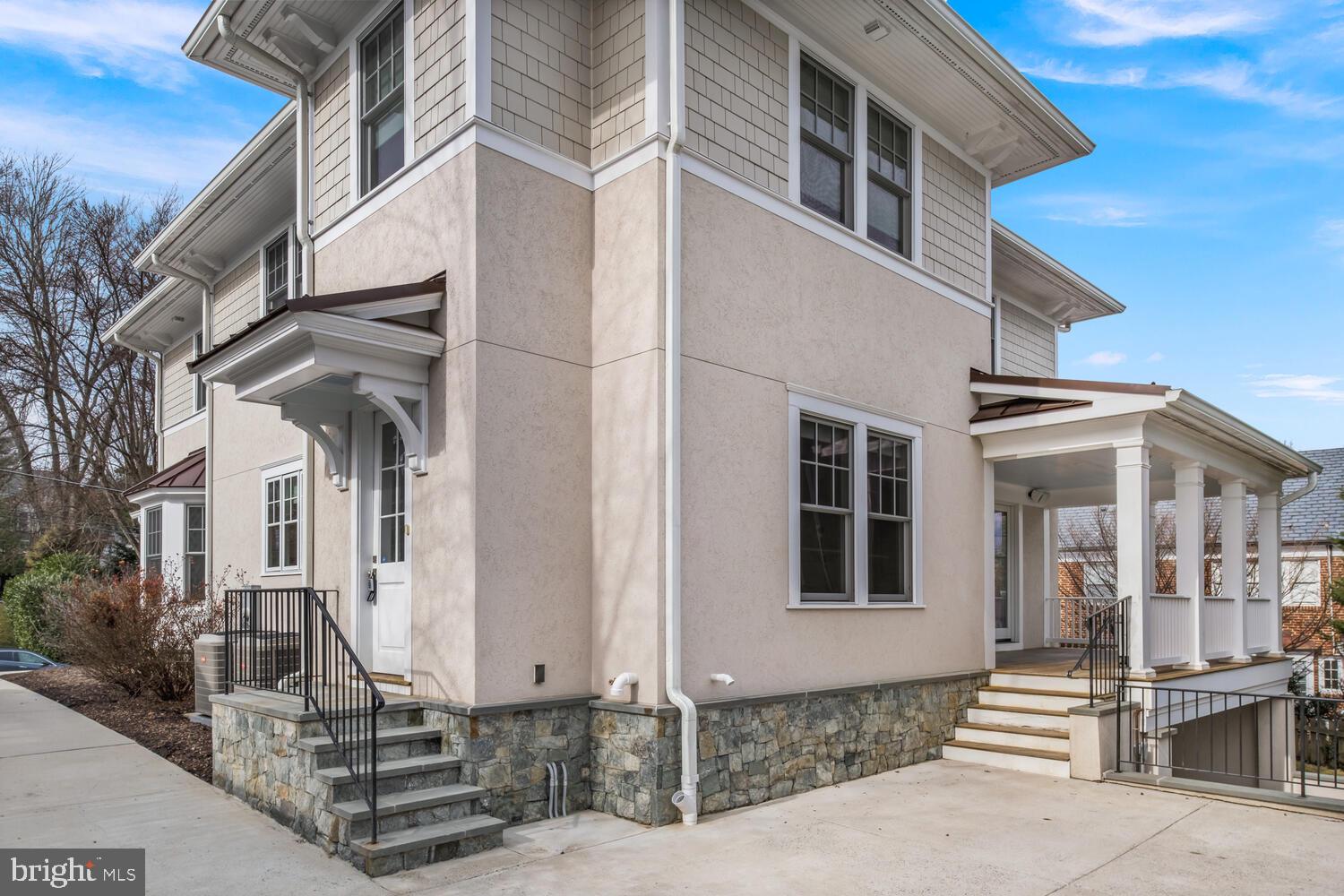 ROLLINGWOOD - Residential