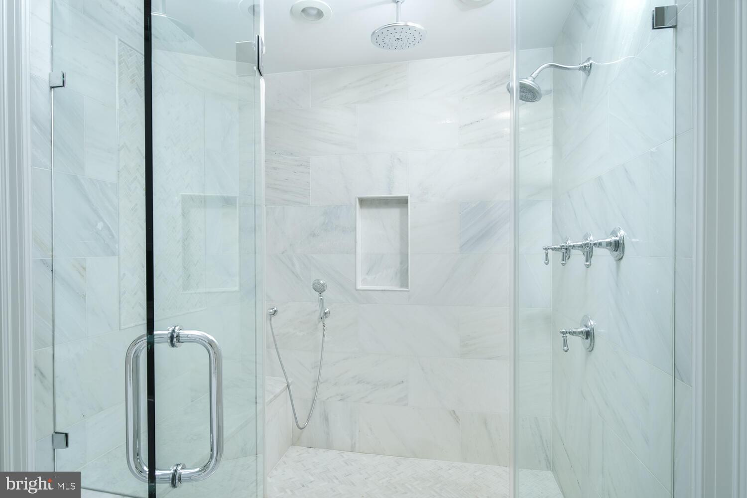 ROLLINGWOOD - Residential