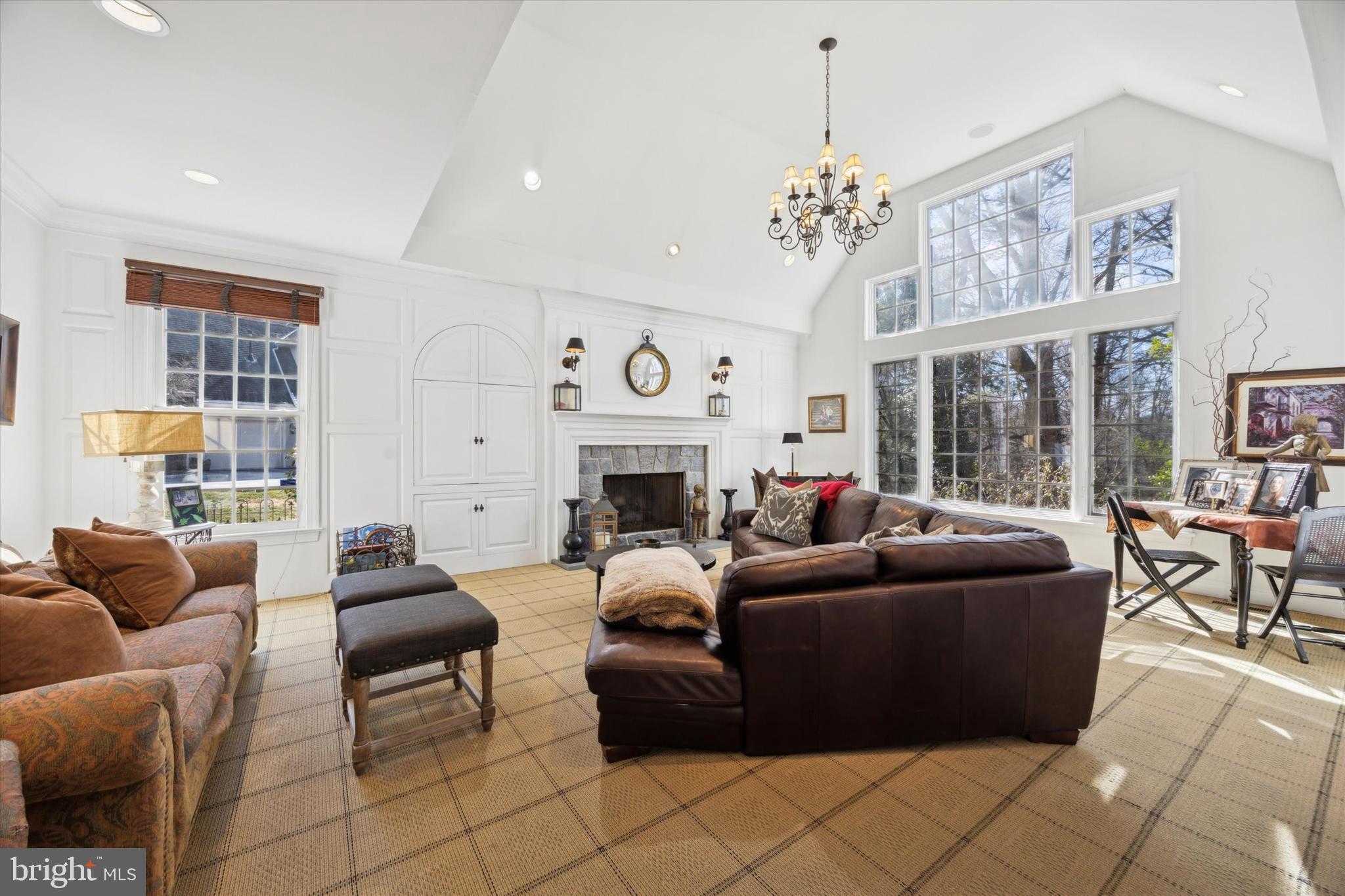 COLONY HILL - Residential