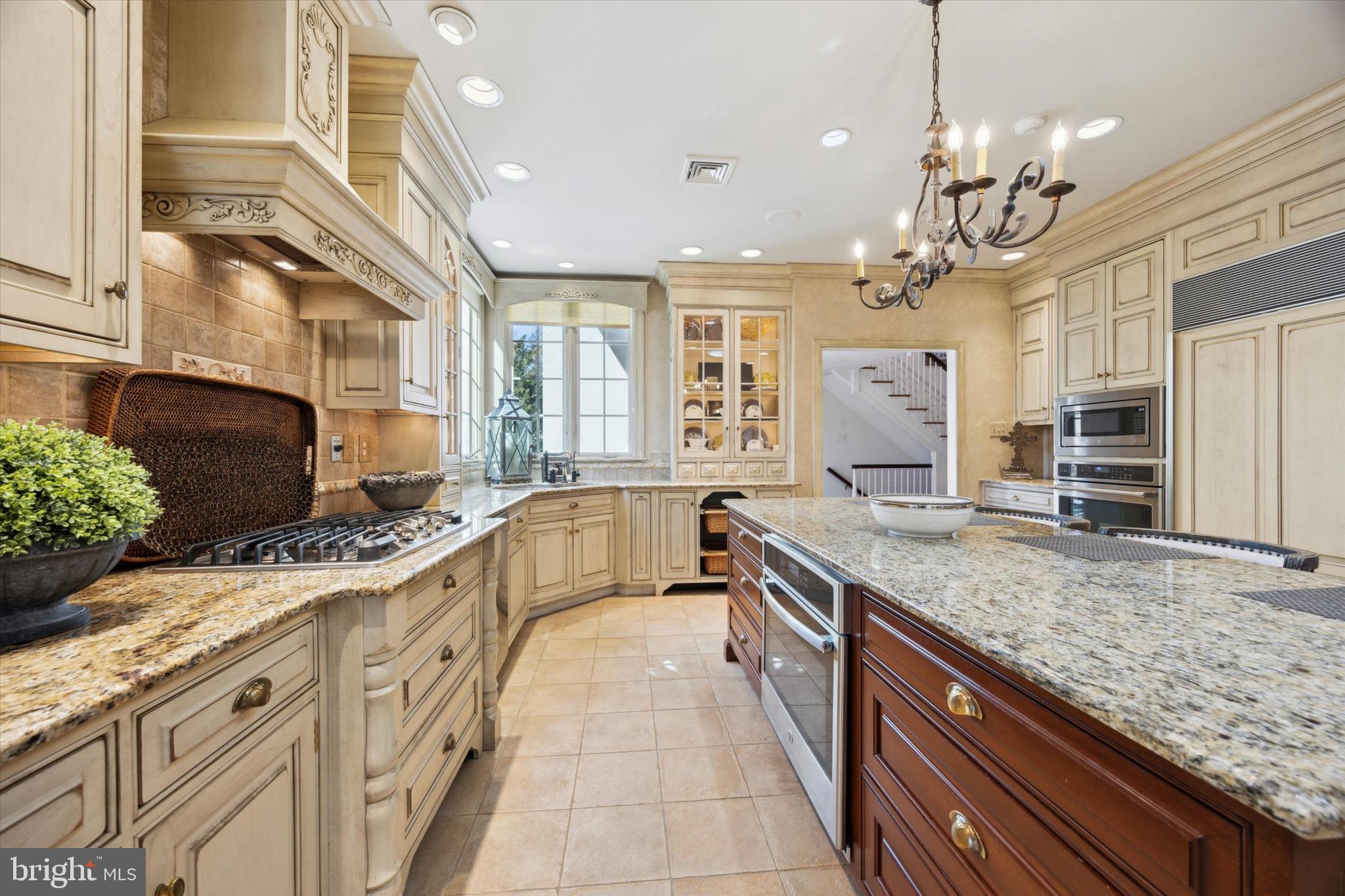 COLONY HILL - Residential
