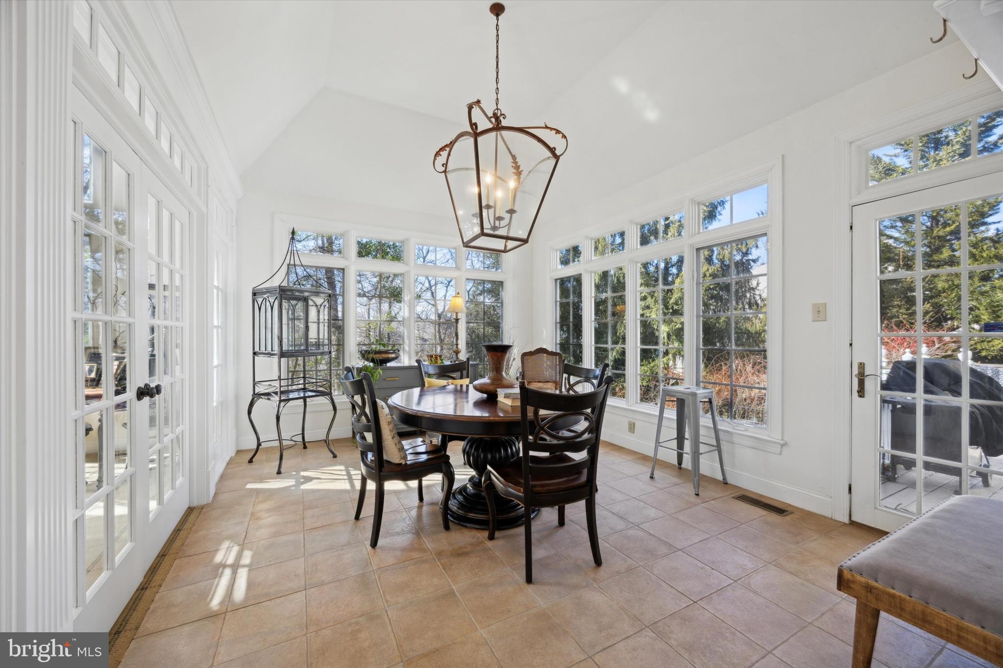 COLONY HILL - Residential