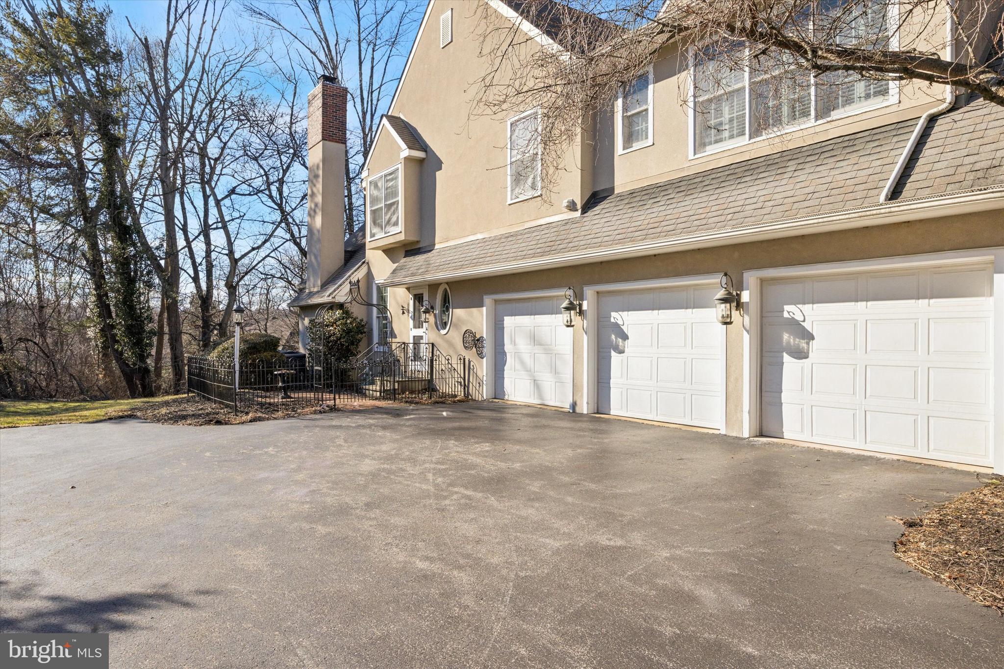 COLONY HILL - Residential