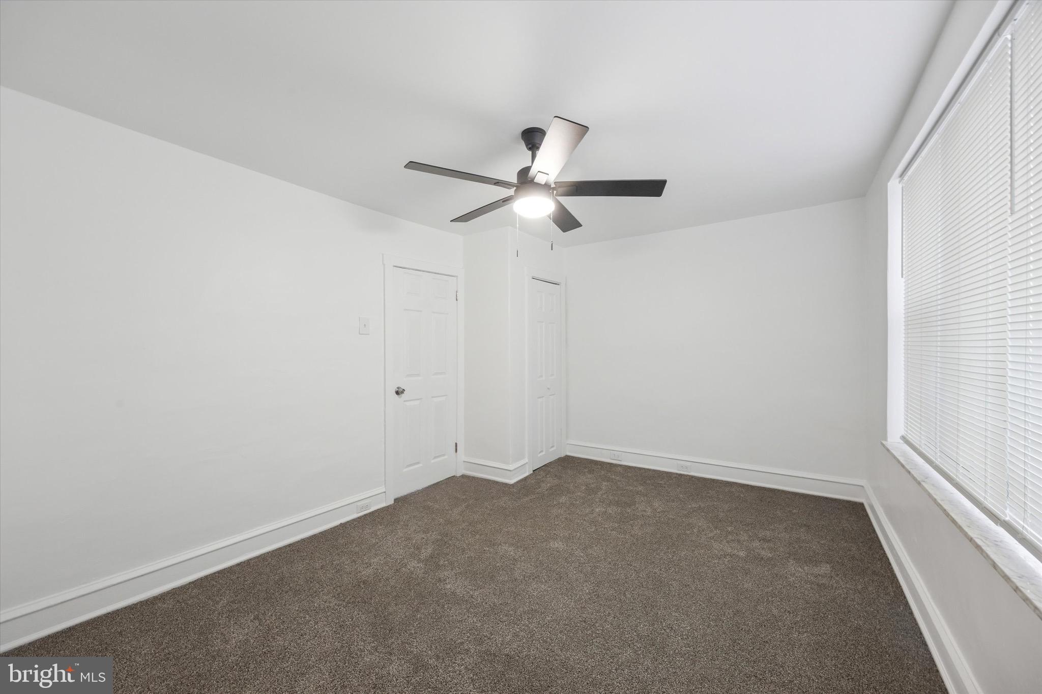 ELMWOOD PARK - Residential