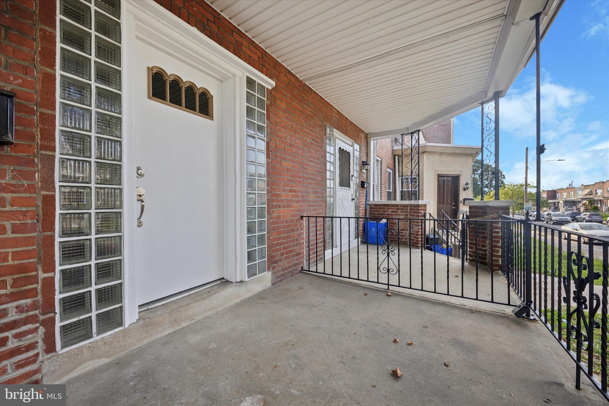 ELMWOOD PARK - Residential