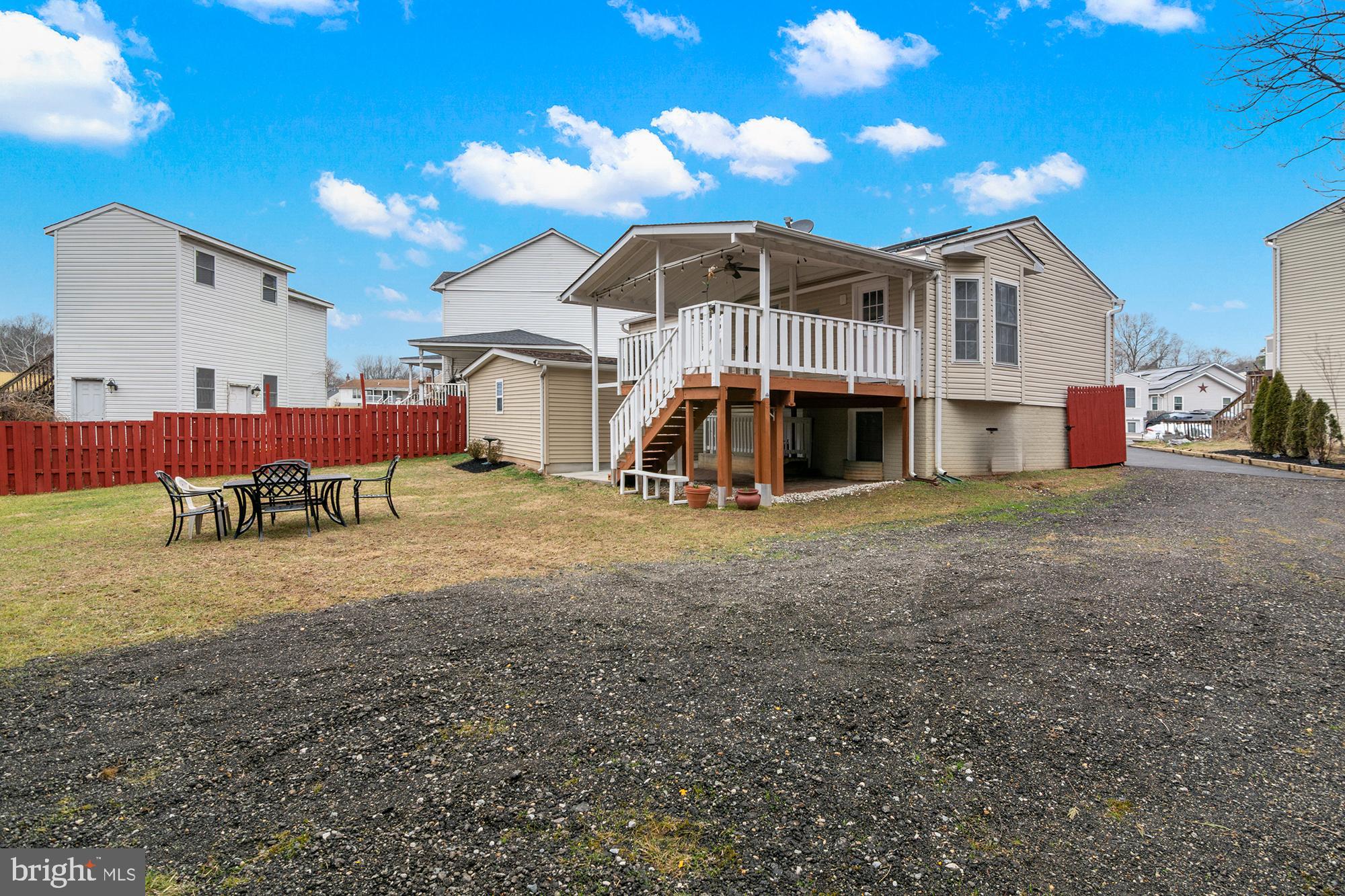 GLEN COURT - Residential