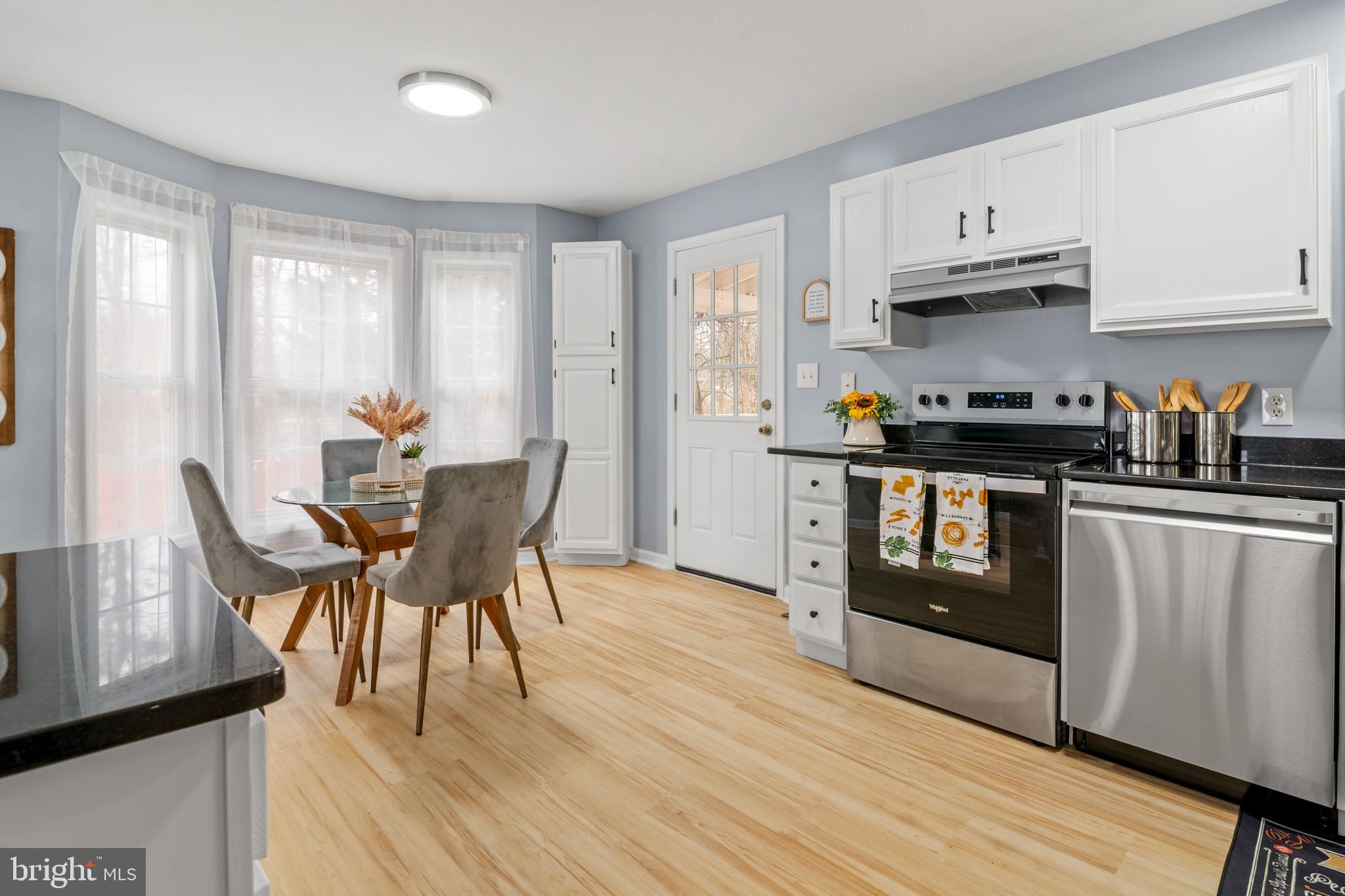 GLEN COURT - Residential