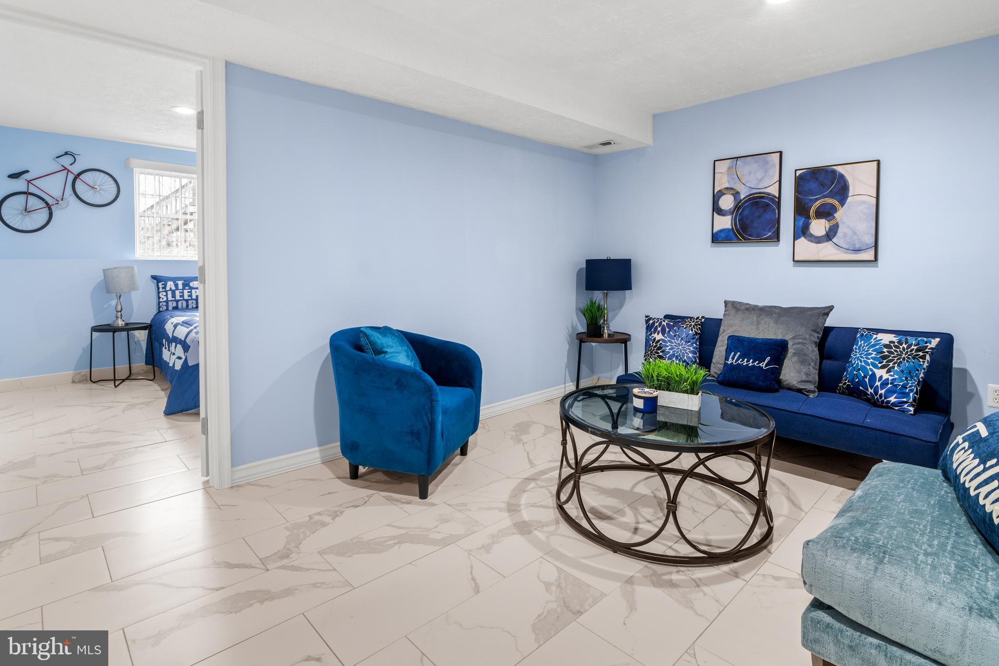 GLEN COURT - Residential