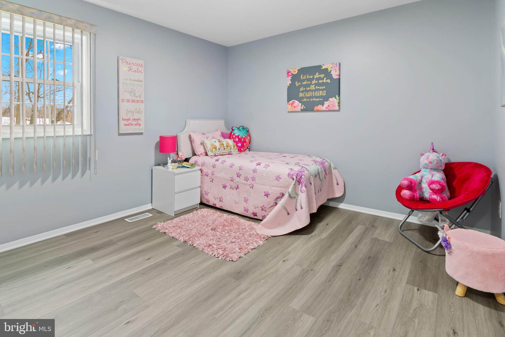 GLEN COURT - Residential