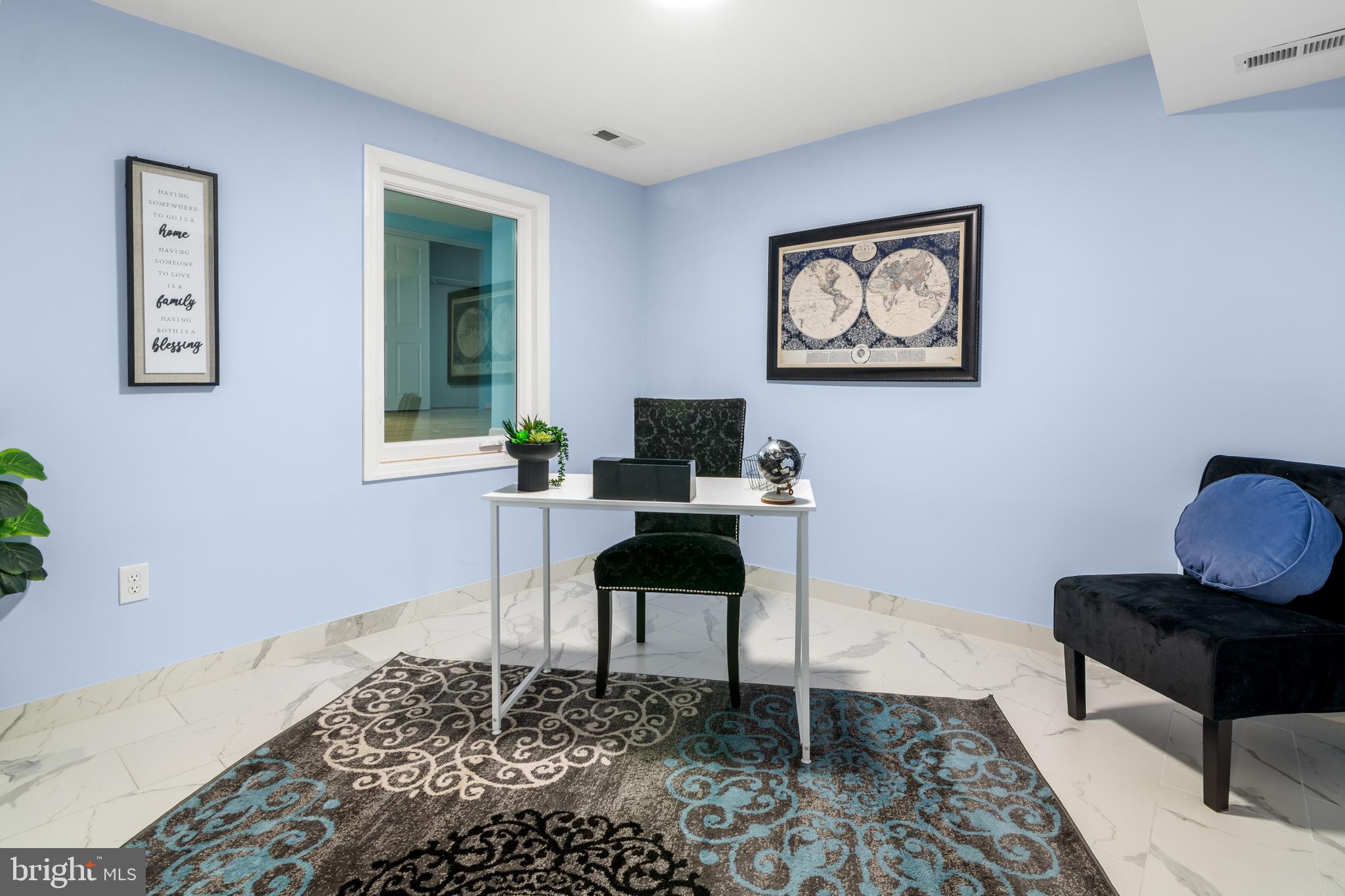 GLEN COURT - Residential