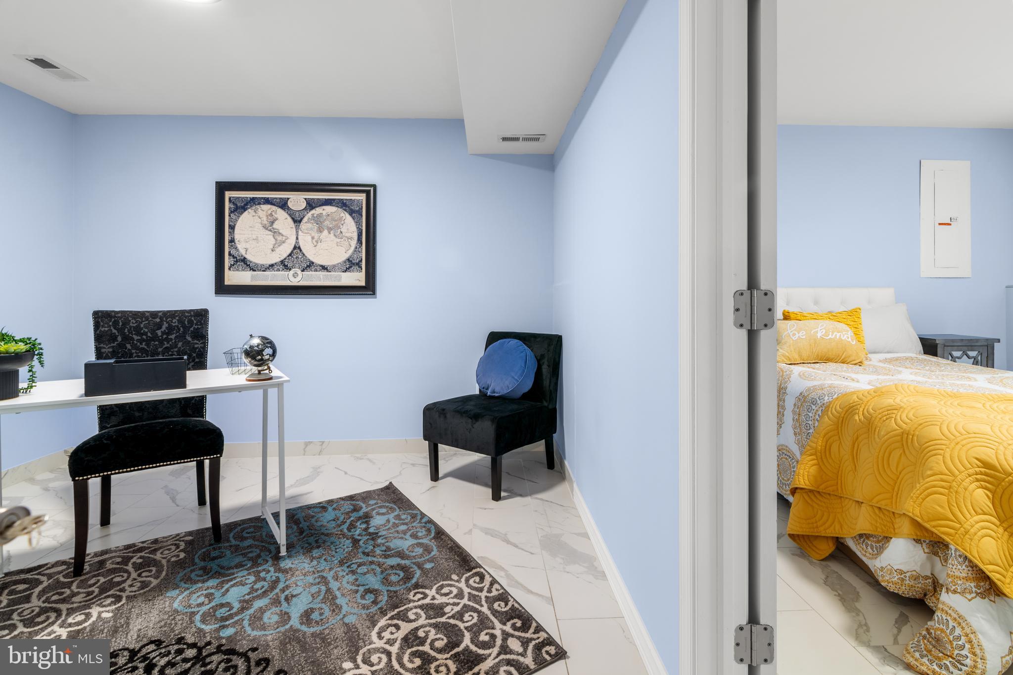 GLEN COURT - Residential