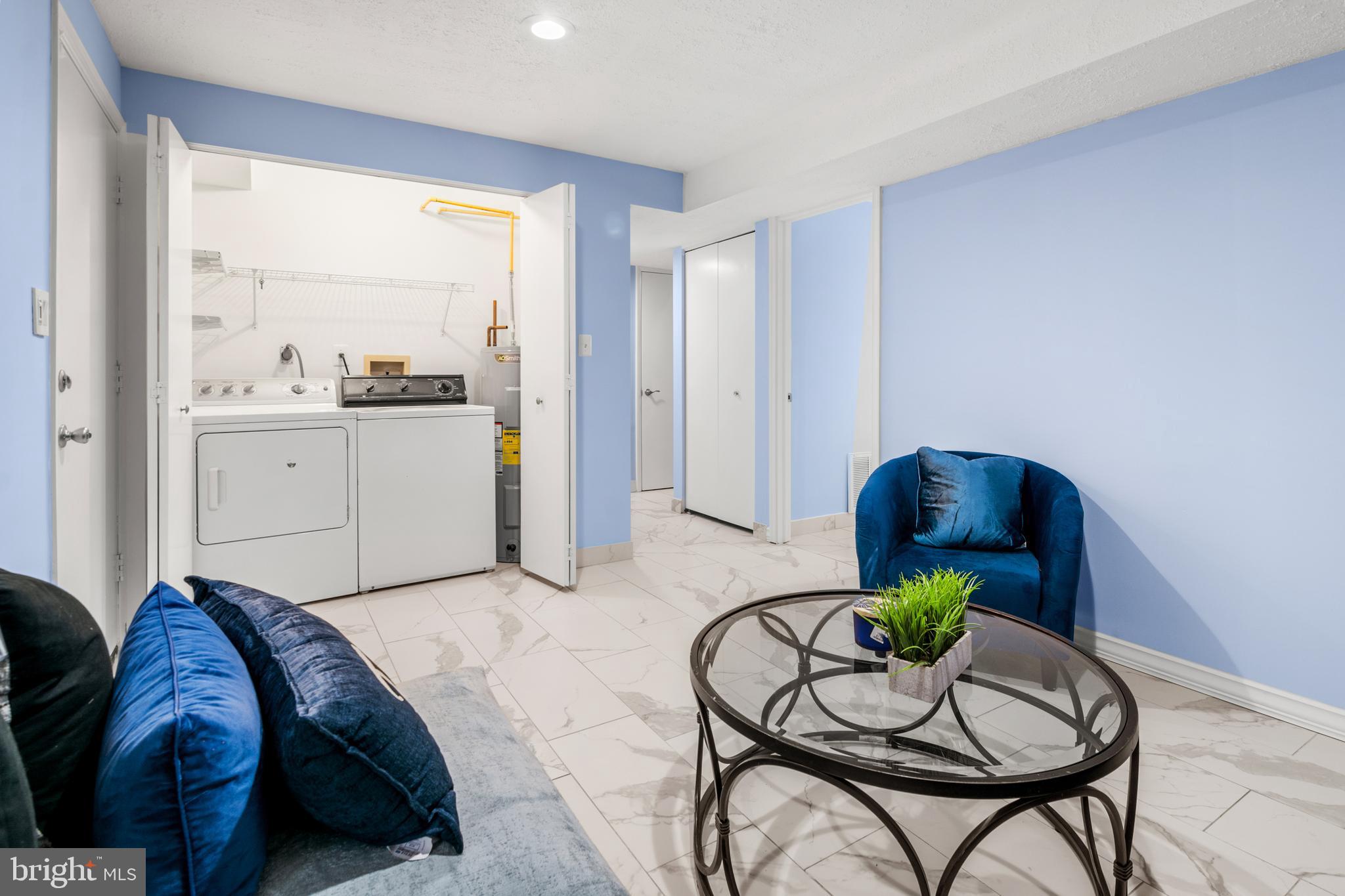 GLEN COURT - Residential