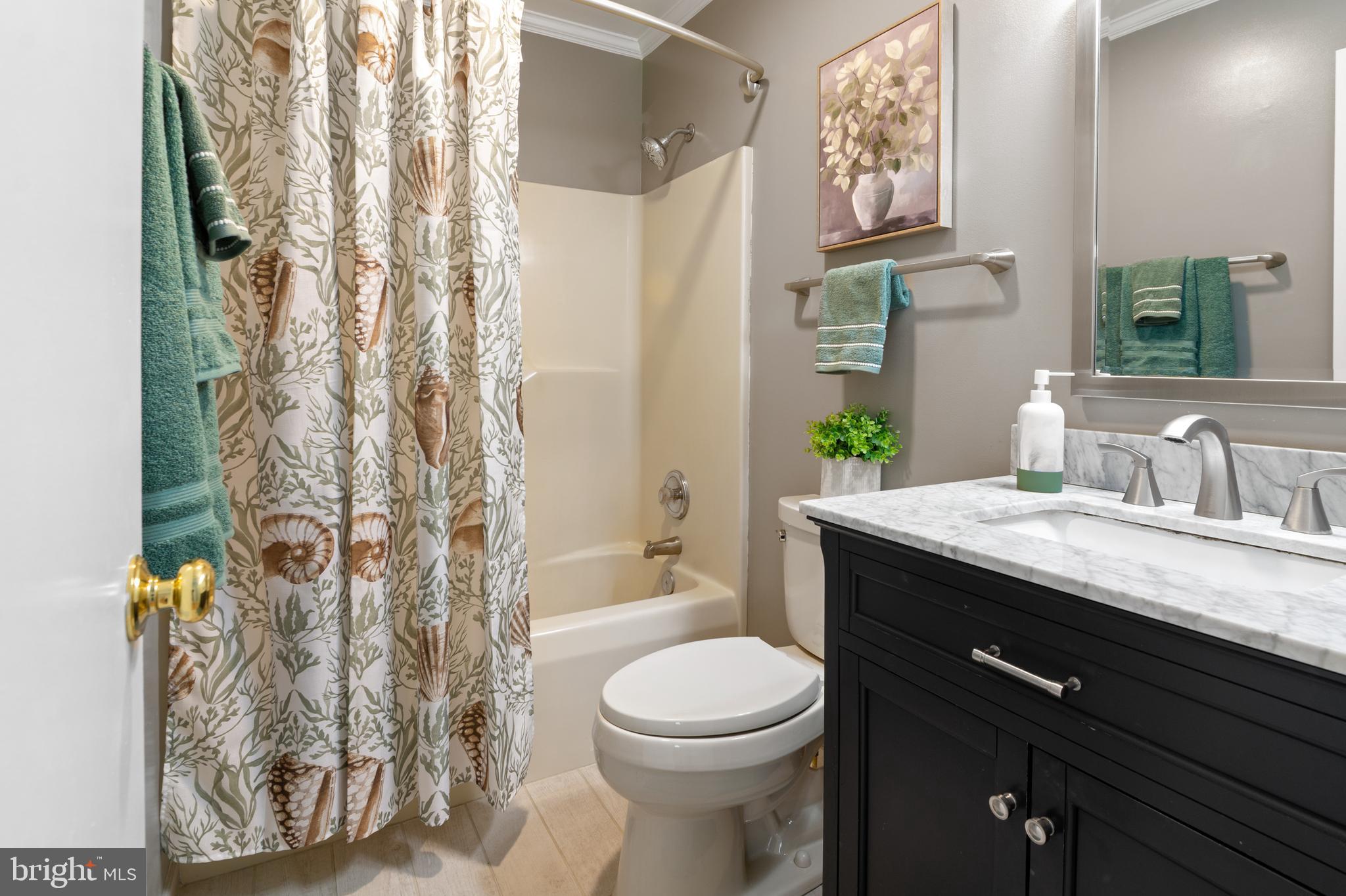 GLEN COURT - Residential