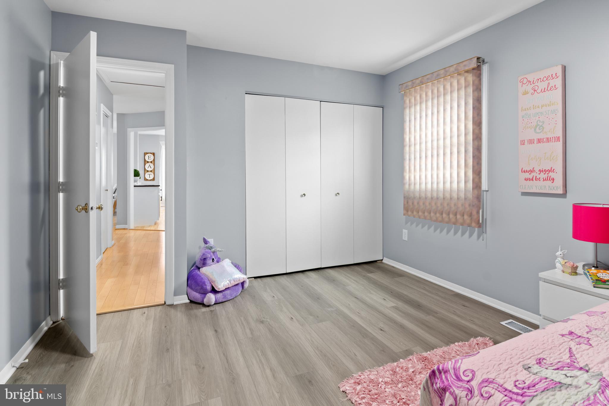 GLEN COURT - Residential