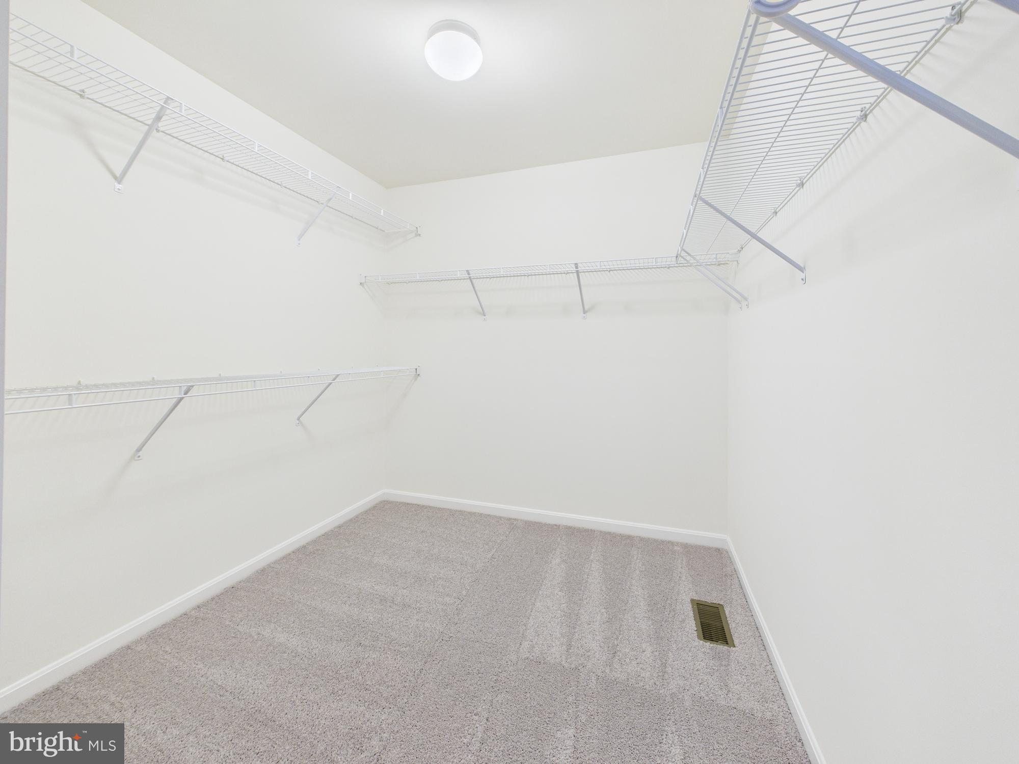 FOREST EDGE - Residential