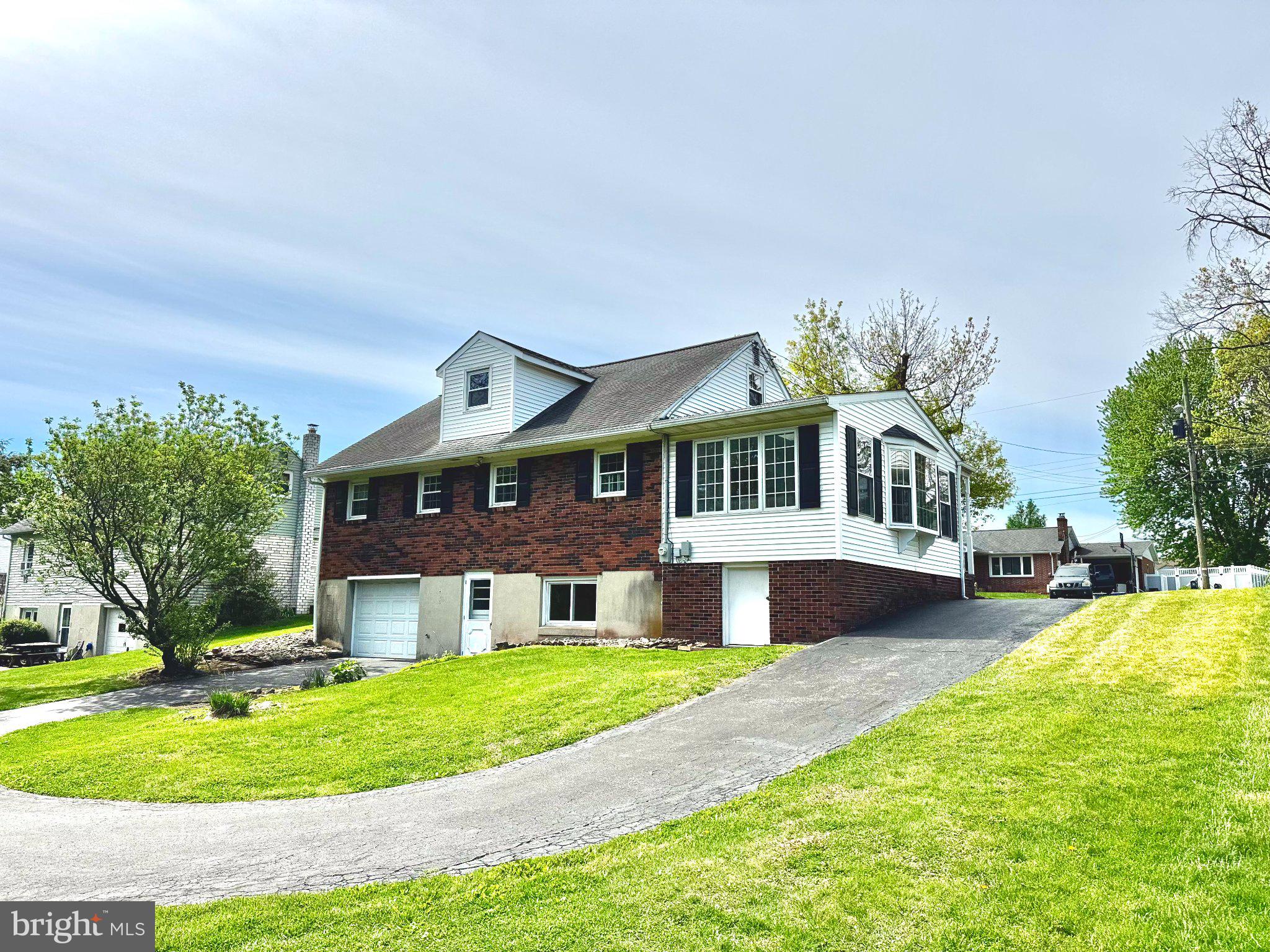 16 FREDERICK AVENUE